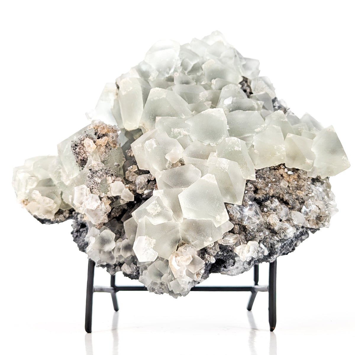 Fluorite specimen, calcium fluoride, from Xianghualing Mine, Hunan, China.