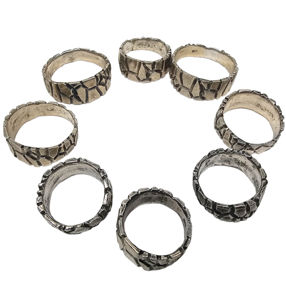 Anahit organic ring: rings in a circle