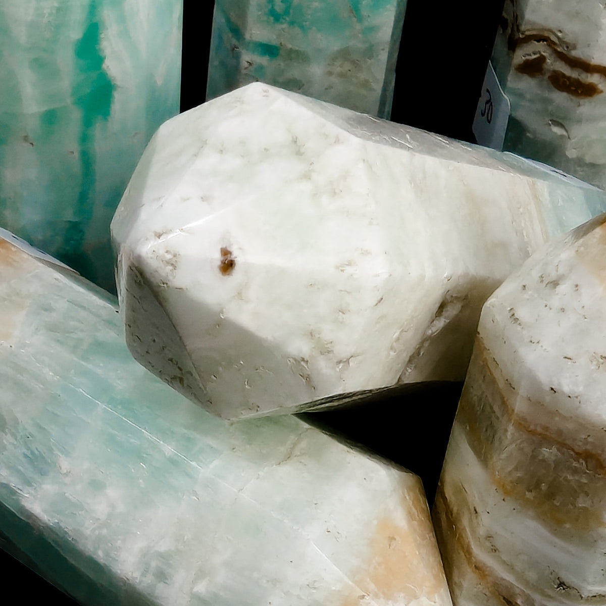 Caribbean calcite mini tower from Pakistan, photo 5 of 11