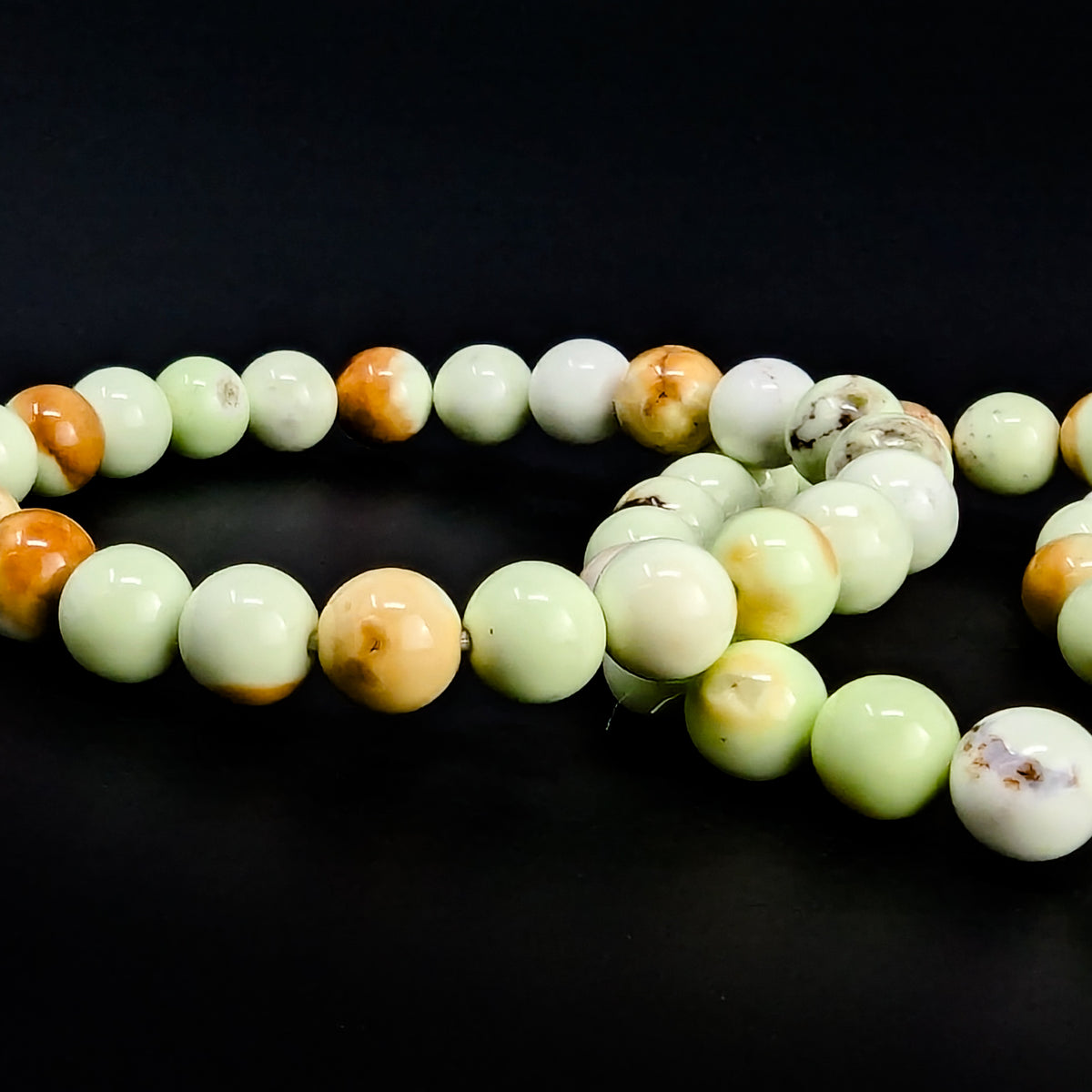 Citron Chrysoprase bead bracelet.