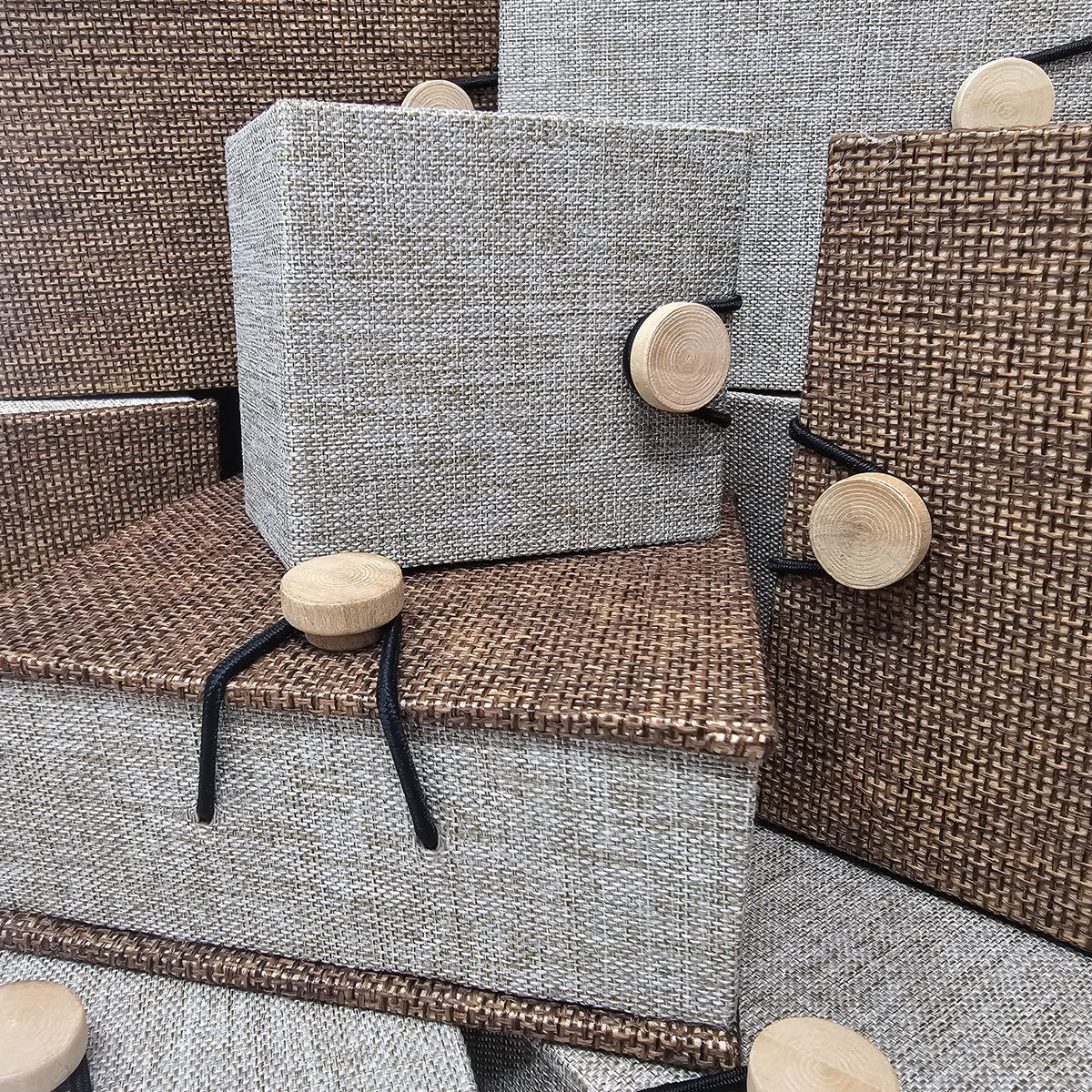 Jewelry Box - Wooden Buckle - Display - Linen - China
