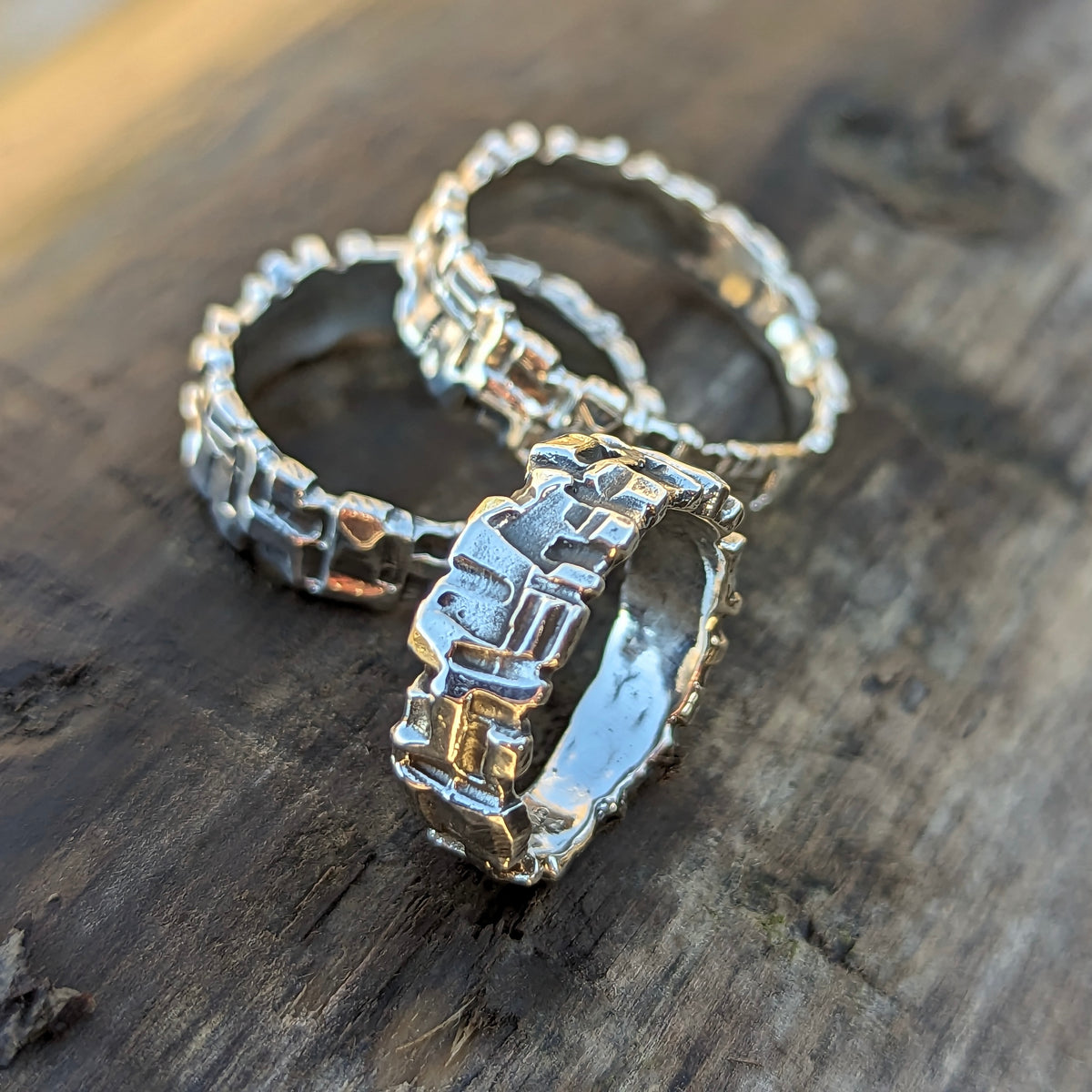 Mangala organic ring in sterling silver (oxidized).