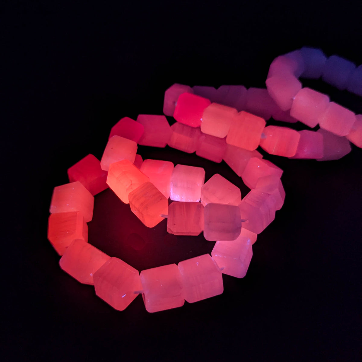 Mangano Calcite bead bracelet.