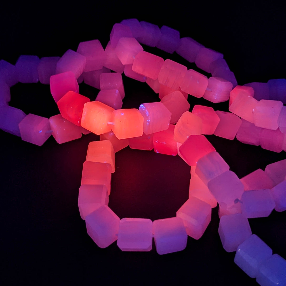 Mangano Calcite bead bracelet.