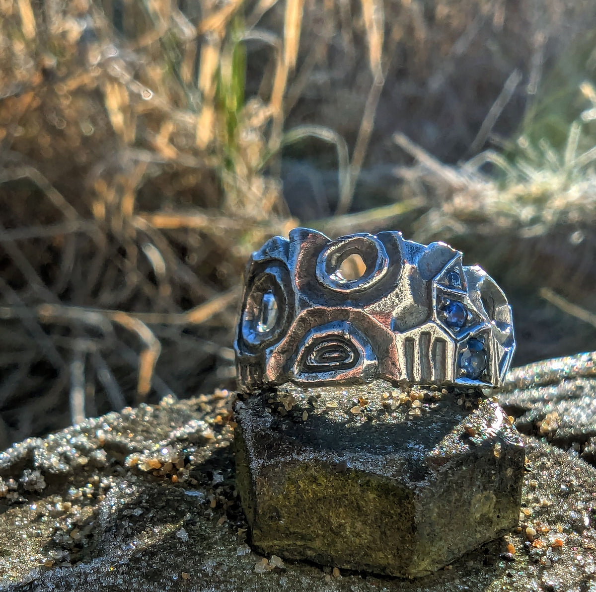 Monoceros free flow ring.
