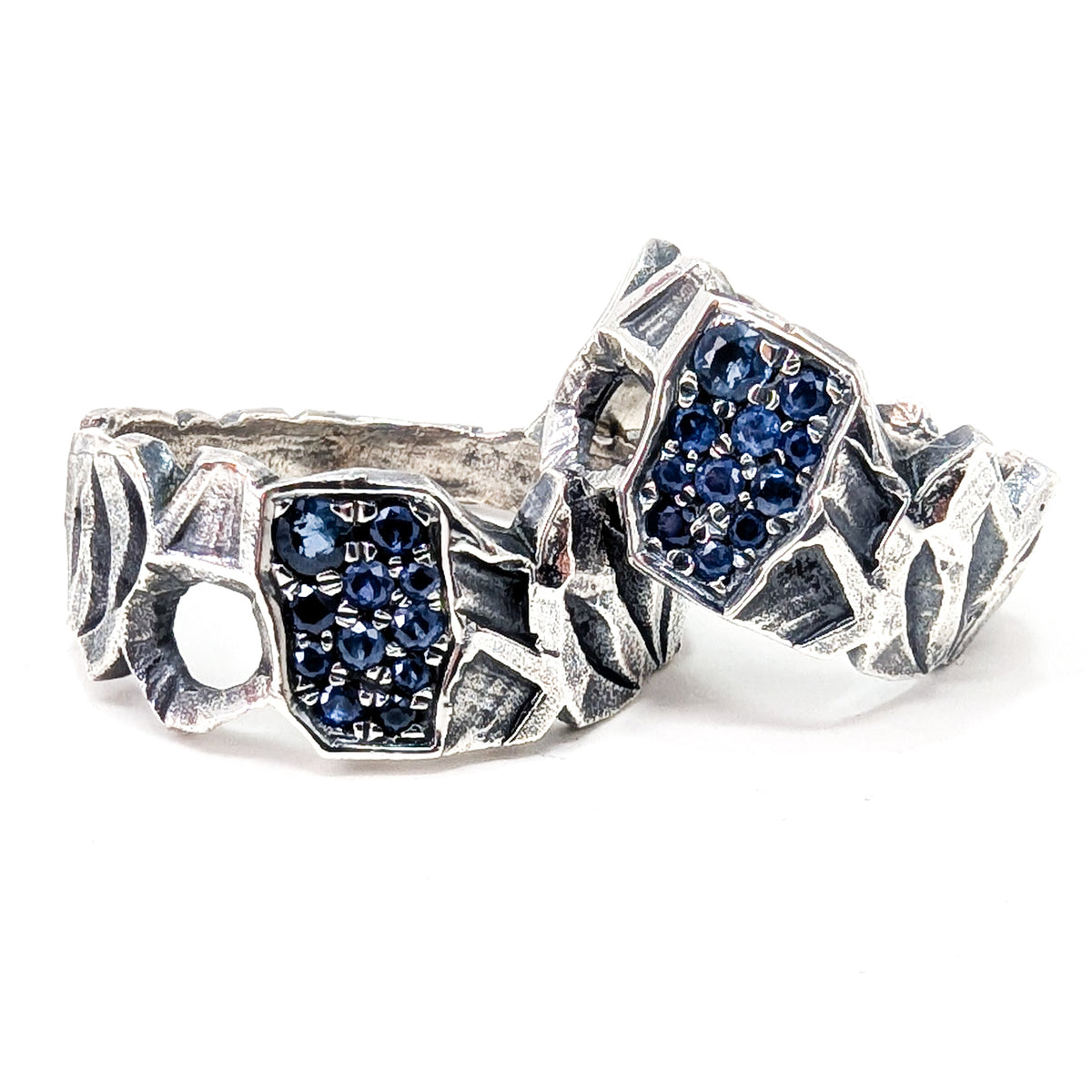 Volans free flow ring in sterling silver.