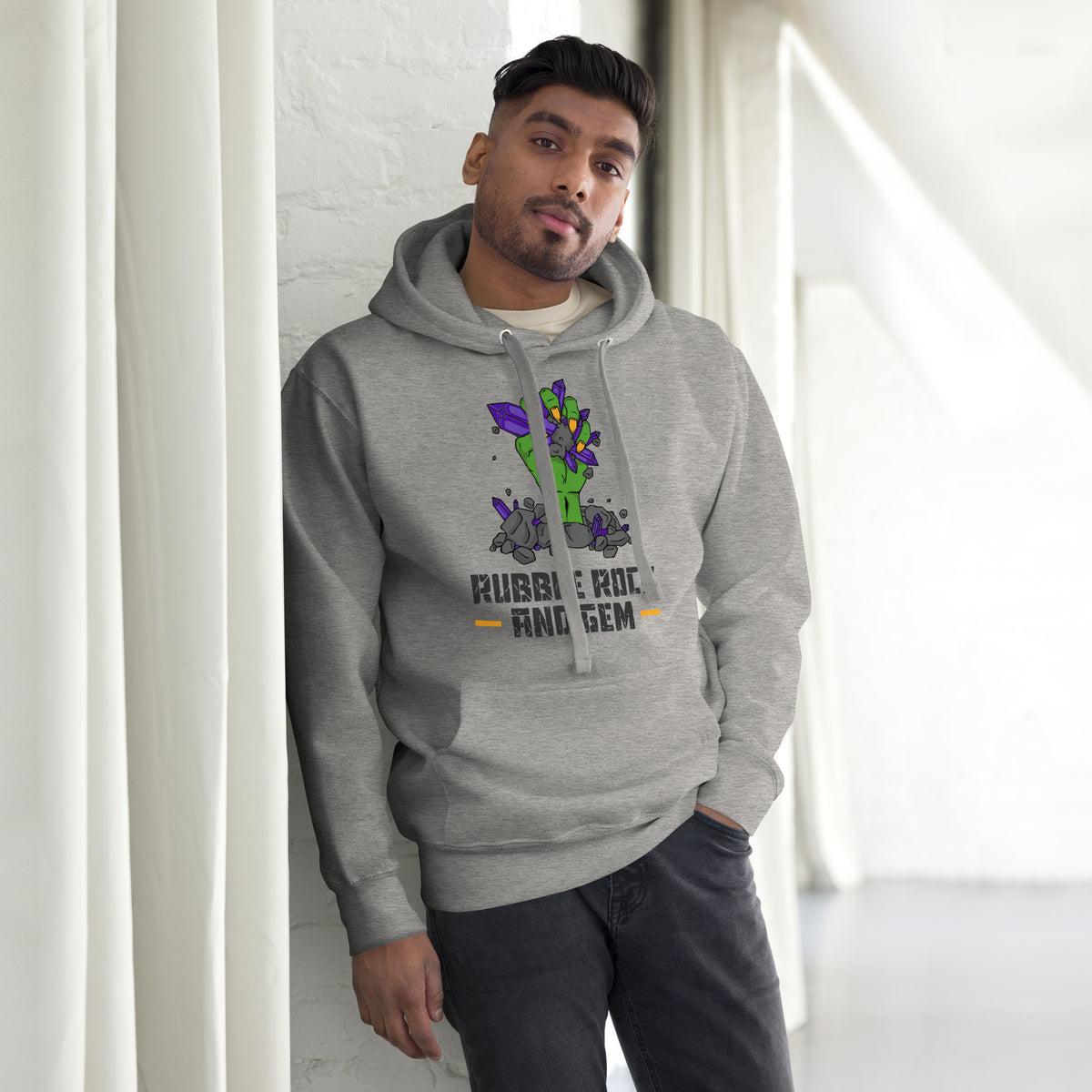 Unisex hoodie with the classic logo.