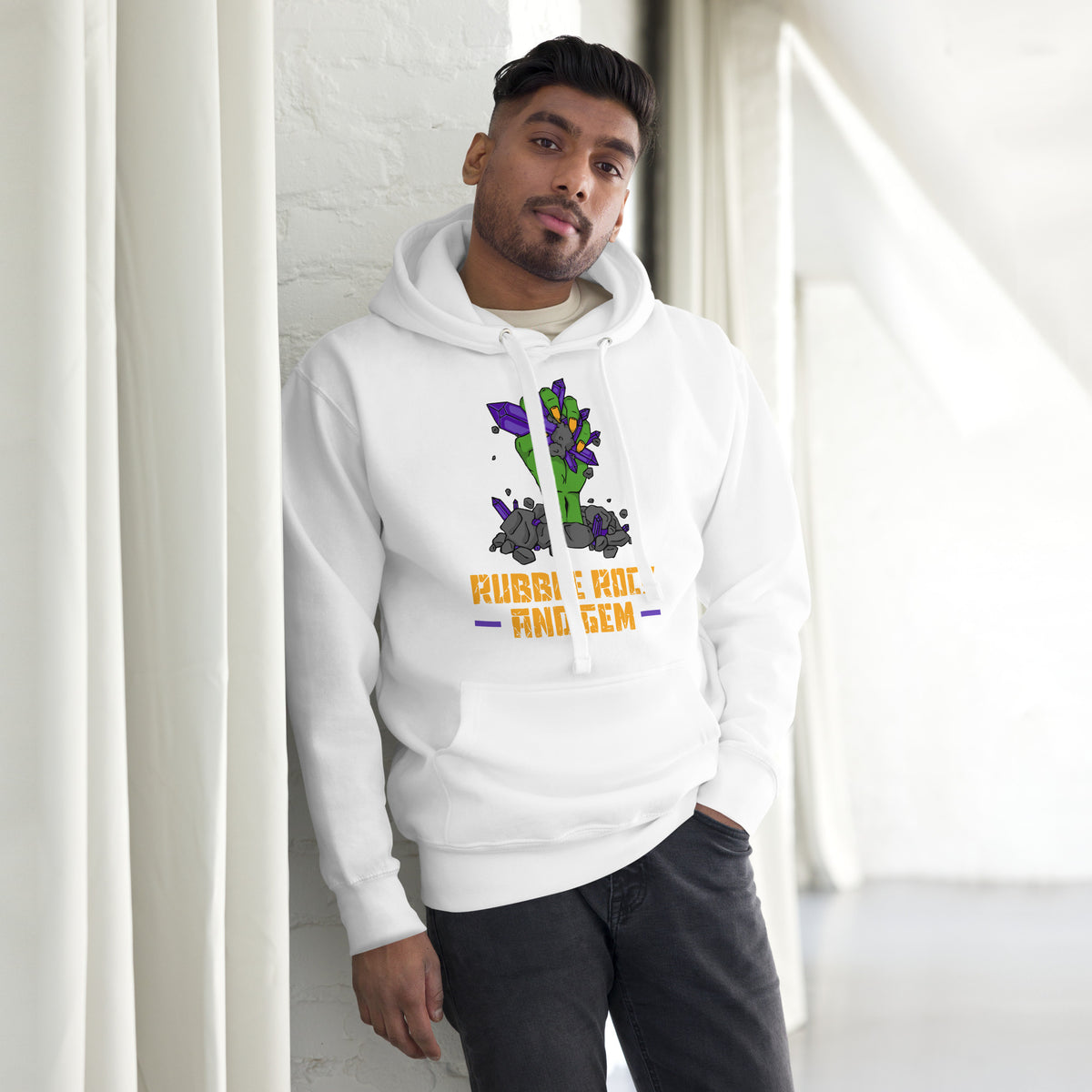 Unisex hoodie with the classic logo.