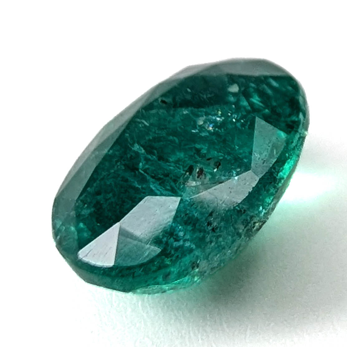 Emerald faceted oval cut gemstone, 2.45ct, alternate angle, view 14 of 18