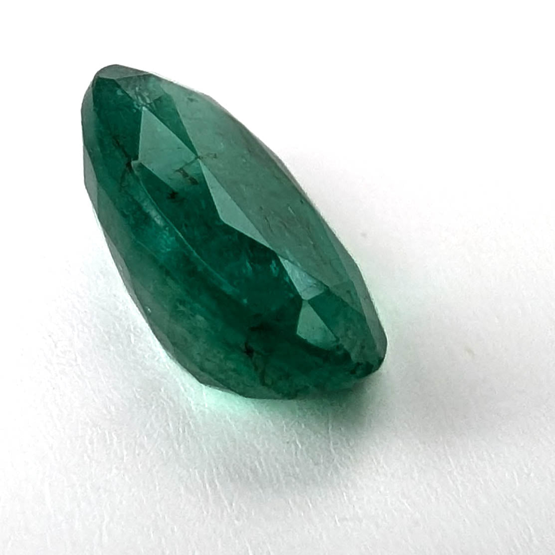 Emerald faceted oval cut gemstone, 2.53ct, alternate angle, view 5 of 13