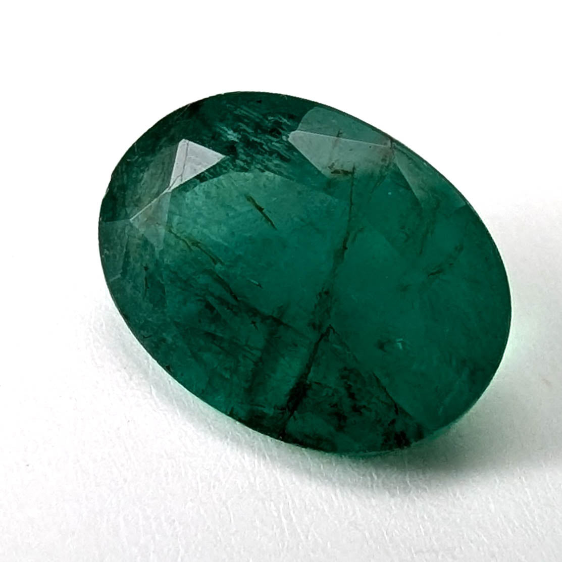 Emerald faceted oval cut gemstone, 2.53ct, alternate angle, view 9 of 13