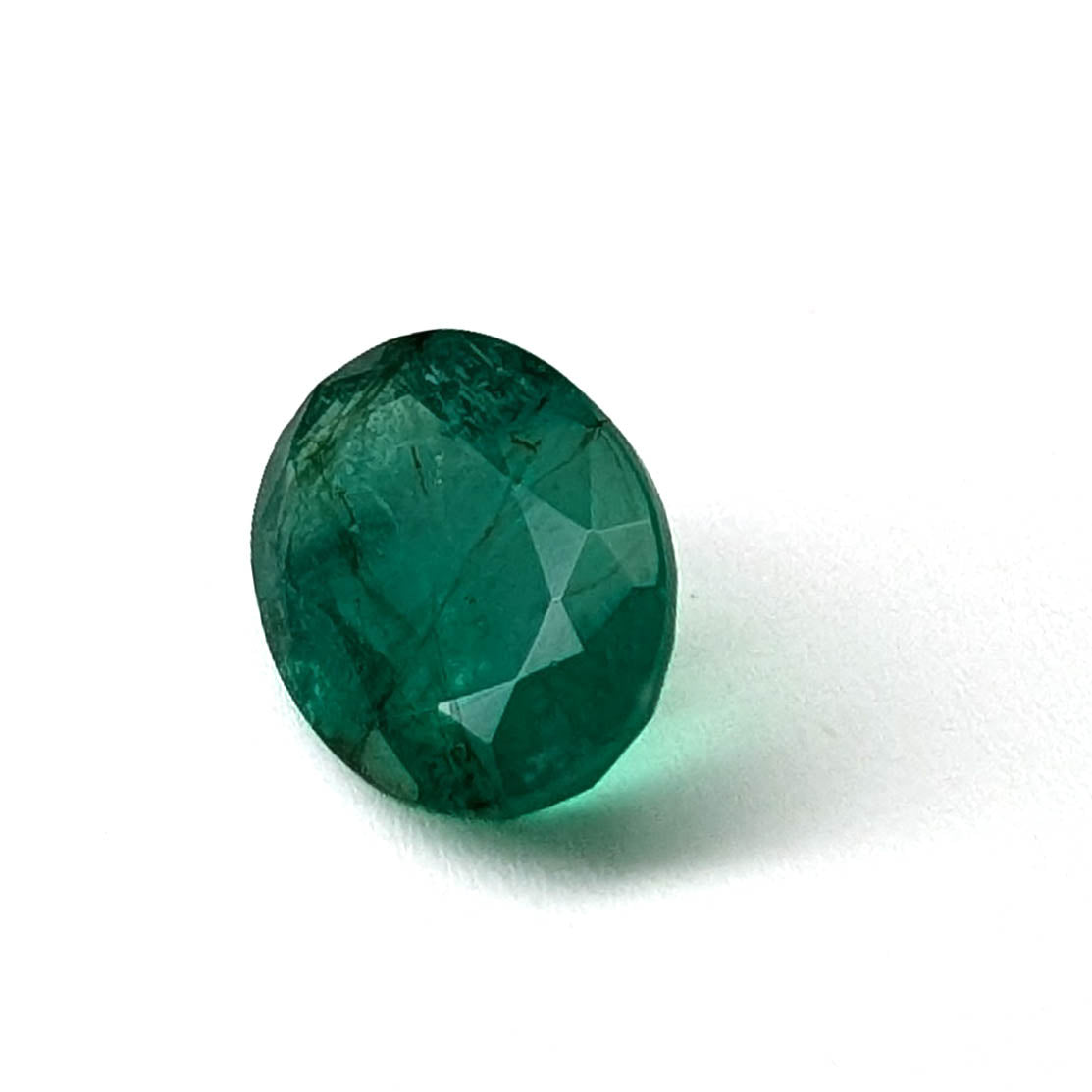 Emerald faceted oval cut gemstone, 2.53ct, alternate angle, view 10 of 13