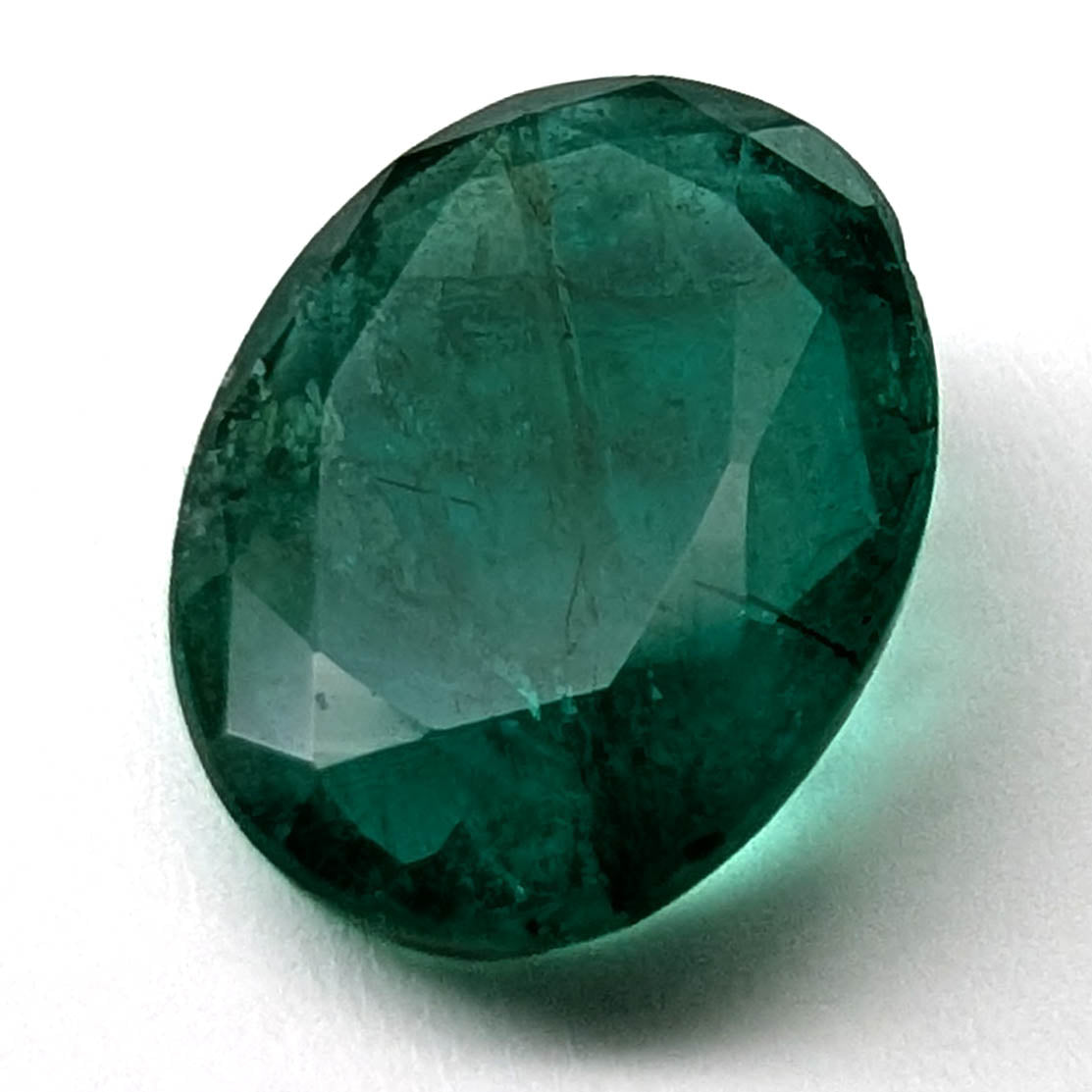 Emerald faceted oval cut gemstone, 3.15ct, alternate angle, view 7 of 13