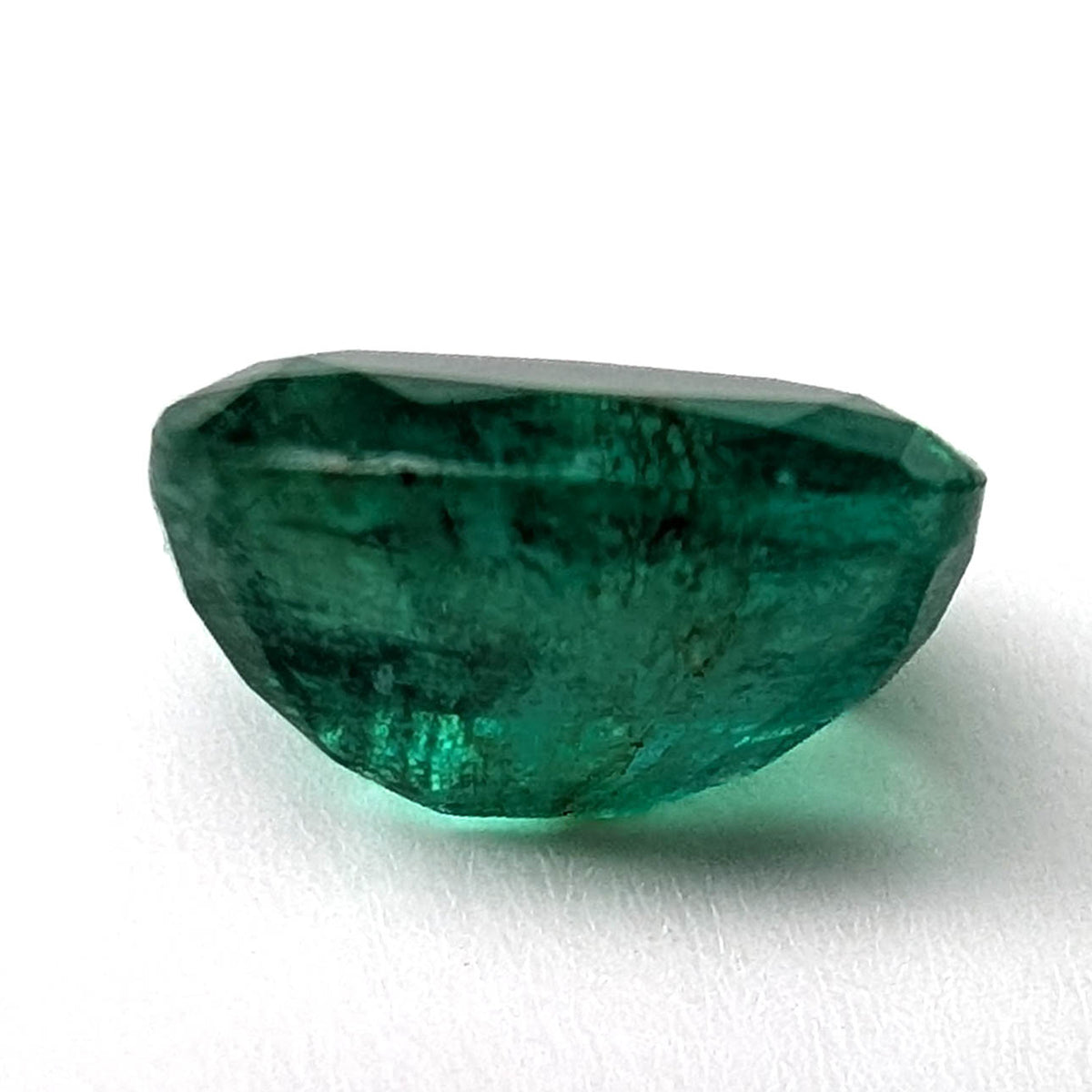 Emerald faceted oval cut gemstone, 3.22ct, alternate angle, view 7 of 12