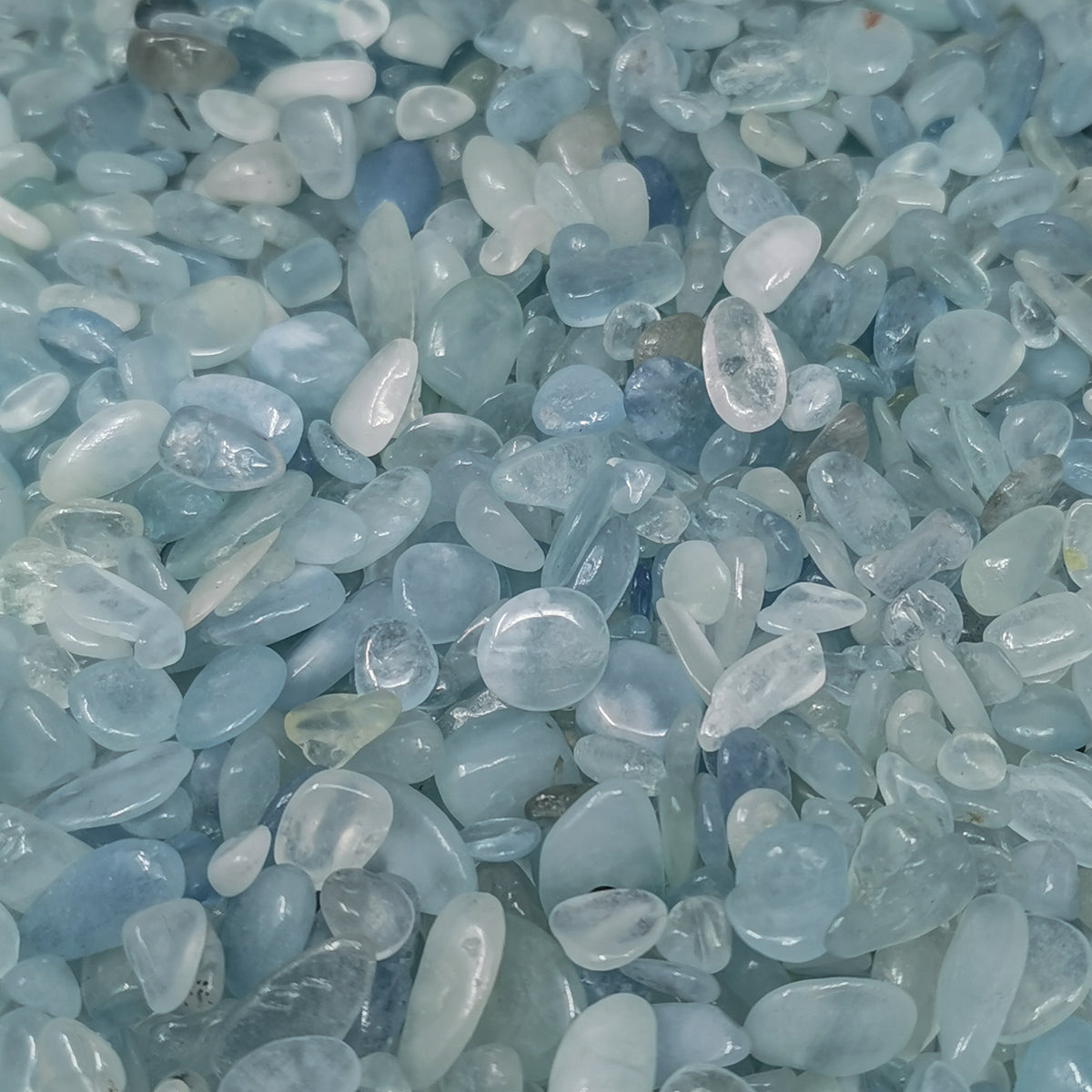 Mini aquamarine tumble, Pakistan: tumble close up