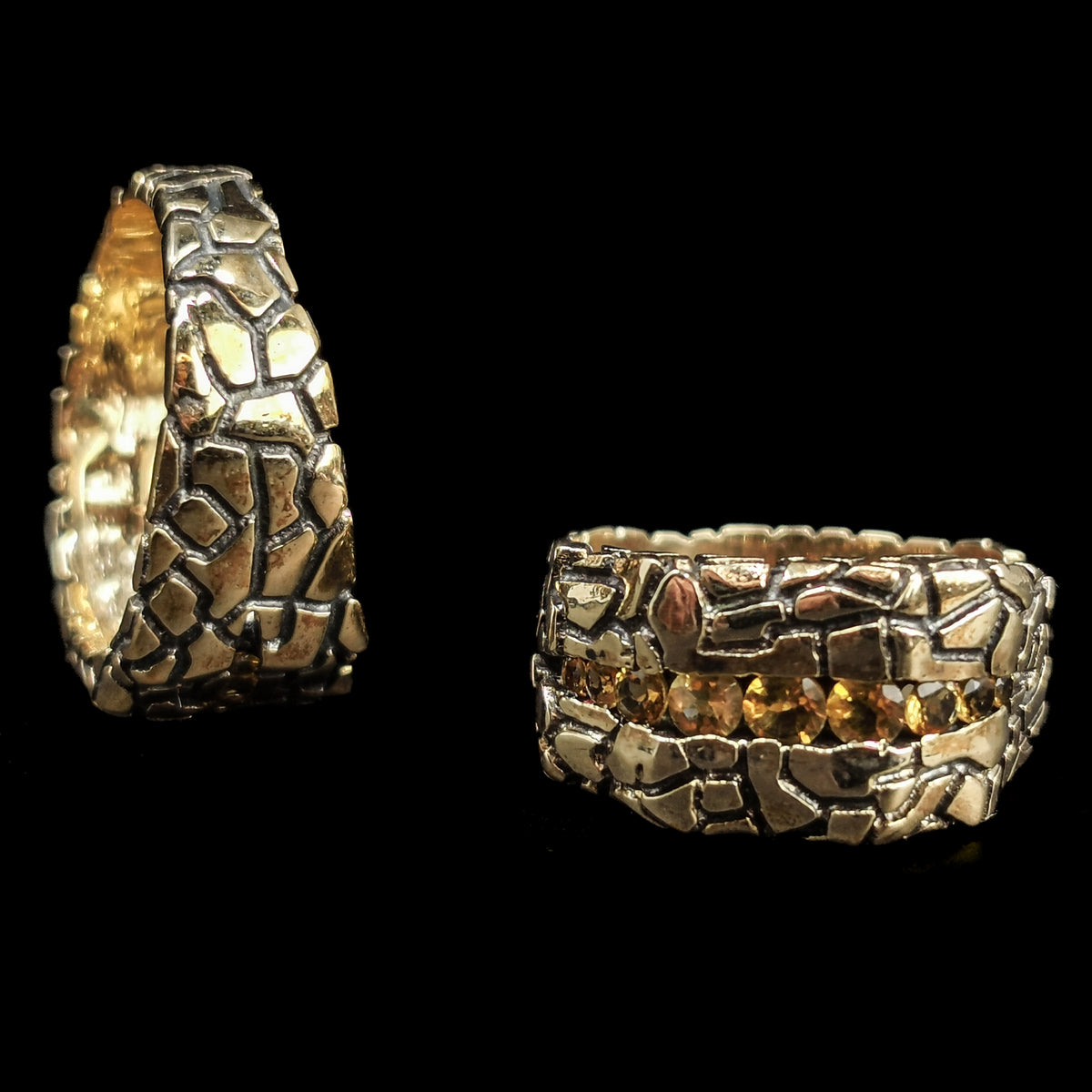 Giraffe ring in solid 10k yellow gold with Citrine.