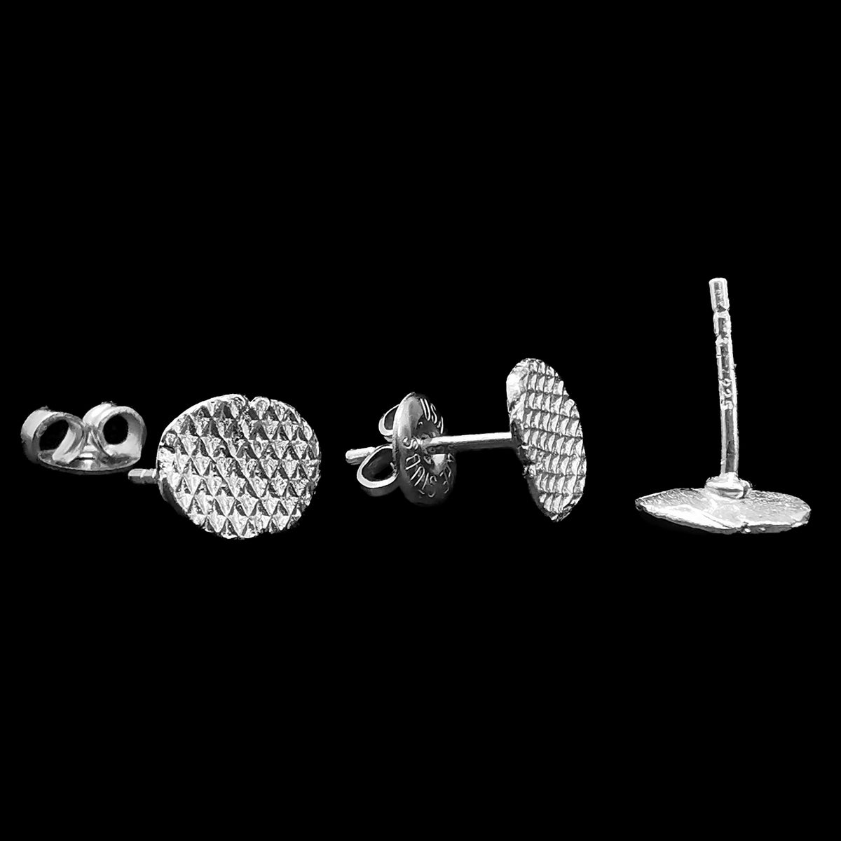Grid Iron earring in sterling silver.