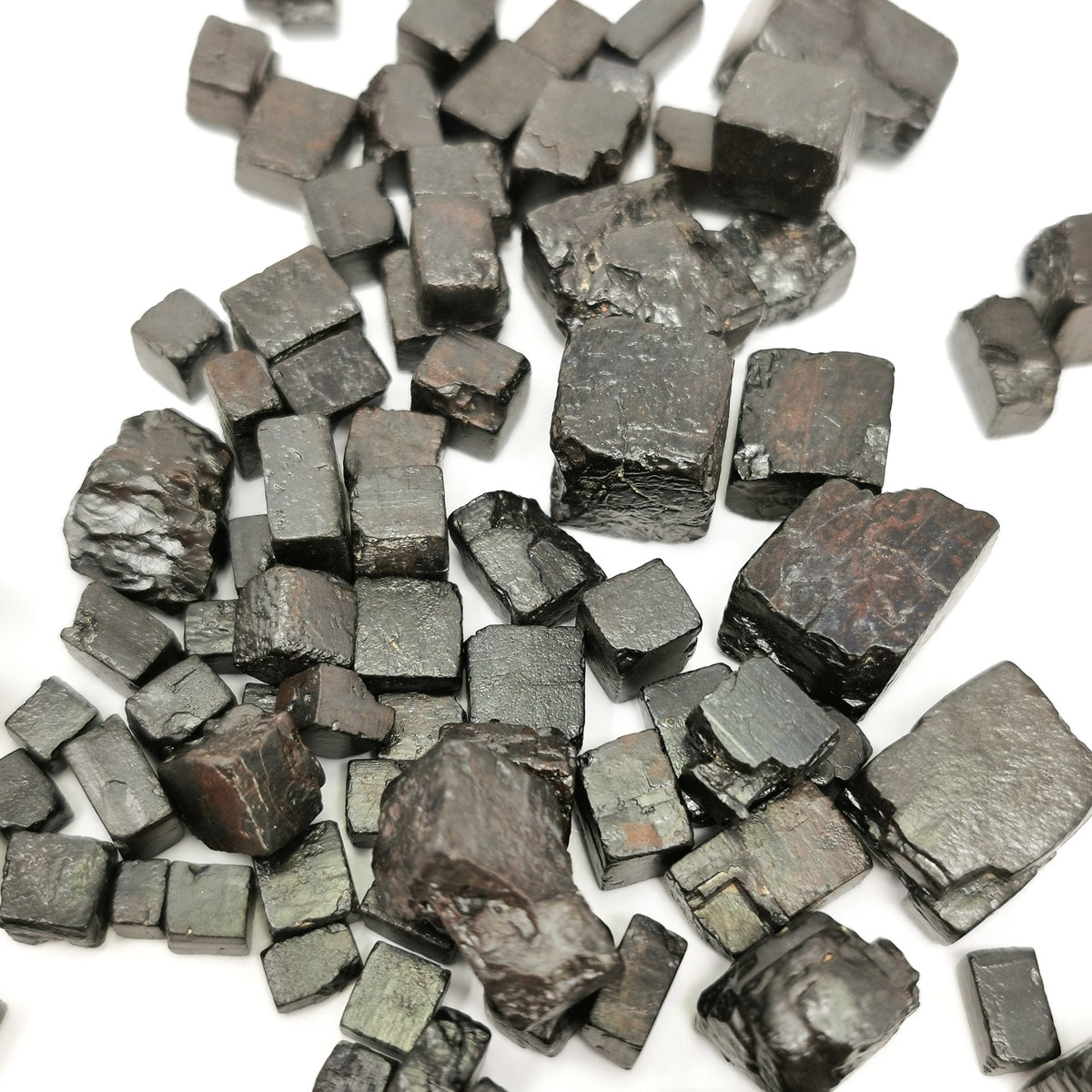 Limonite cubes from California – close-up of cubes