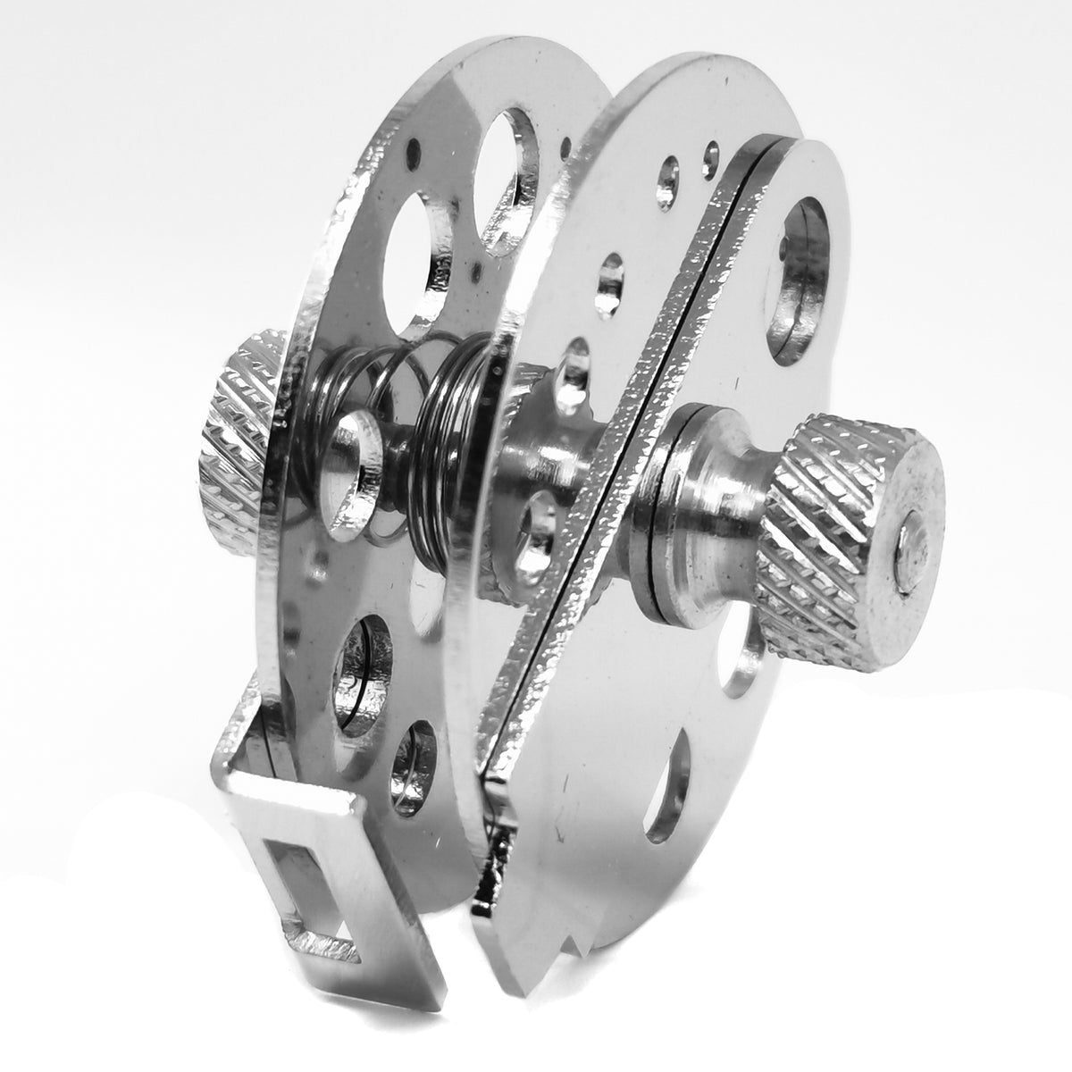 Pearl Vise, made of steel.