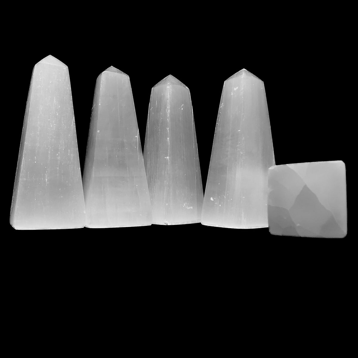 Selenite obelisk from Morocco – four obelisks and a cube