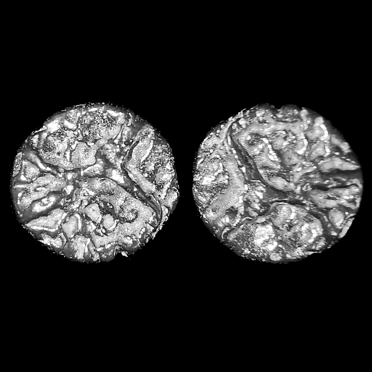 Goopies Stud earring in sterling silver.