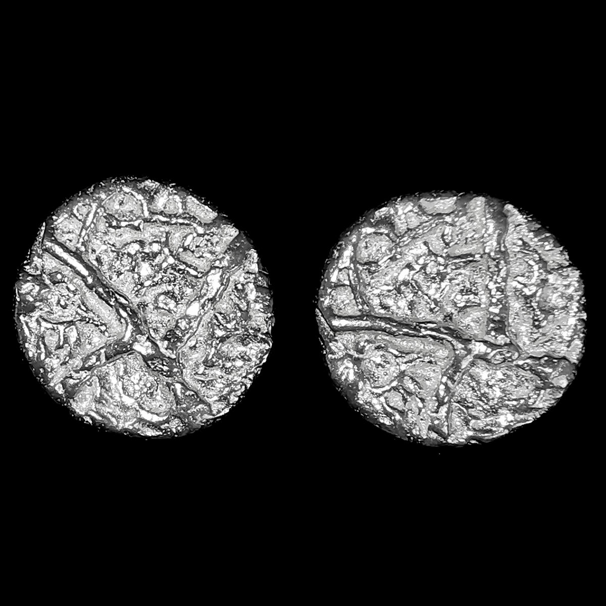 Goopies Stud earring in sterling silver.
