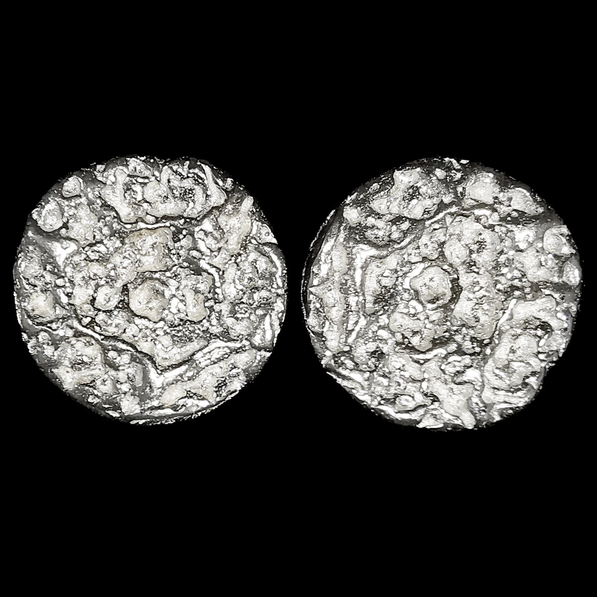 Goopies Stud earring in sterling silver.