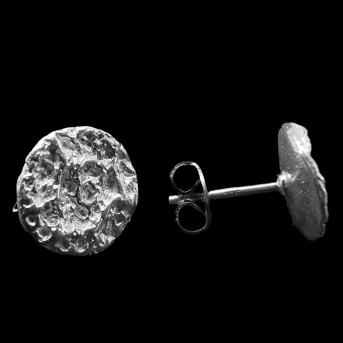 Goopies Stud earring in sterling silver.
