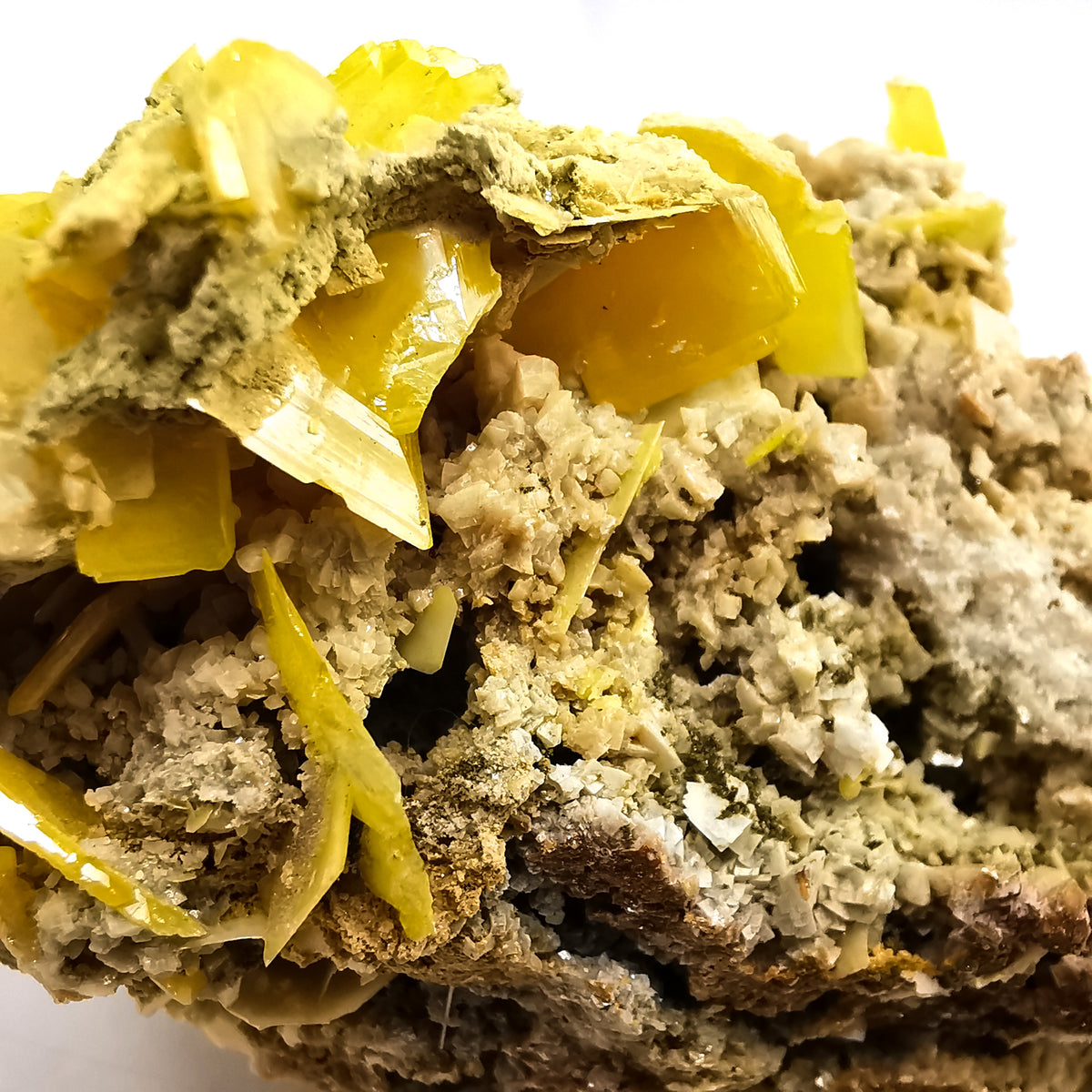 Touissit yellow wulfenite, Morocco: tabular crystals close up