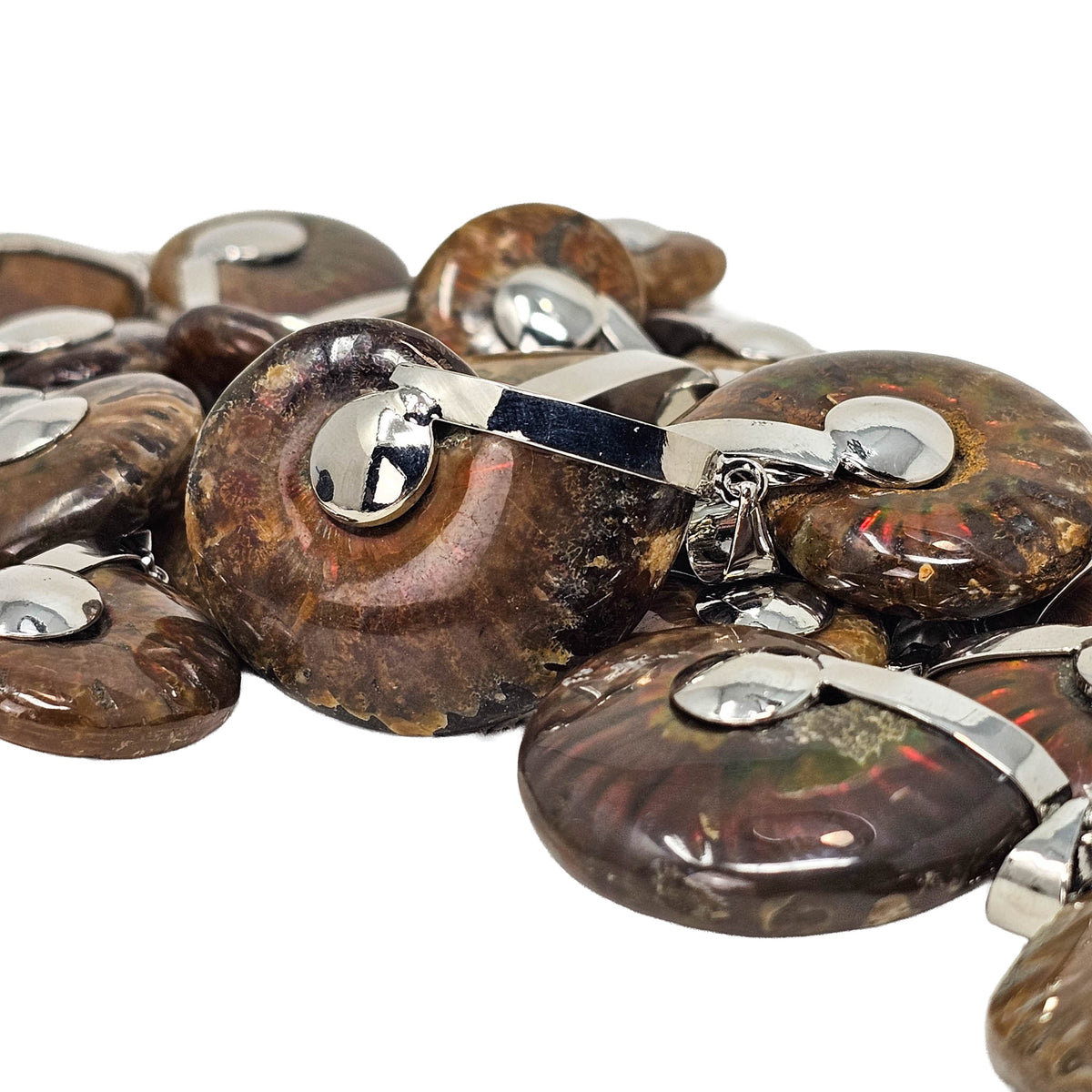 Ammonite pendant from Madagascar – close-up of pendants