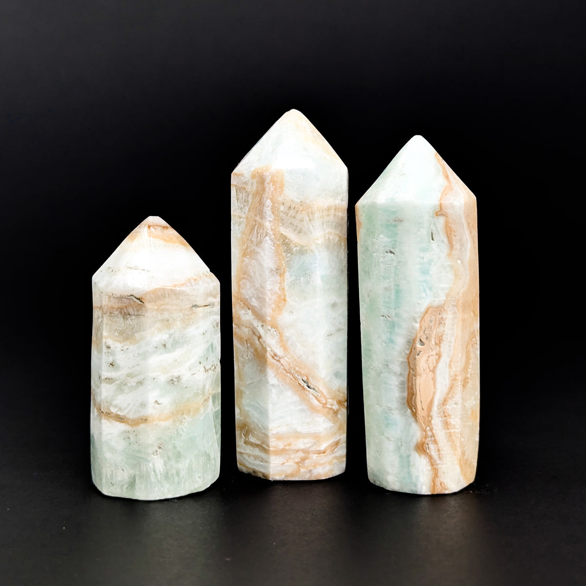 Caribbean calcite mini tower from Pakistan, photo 2 of 11