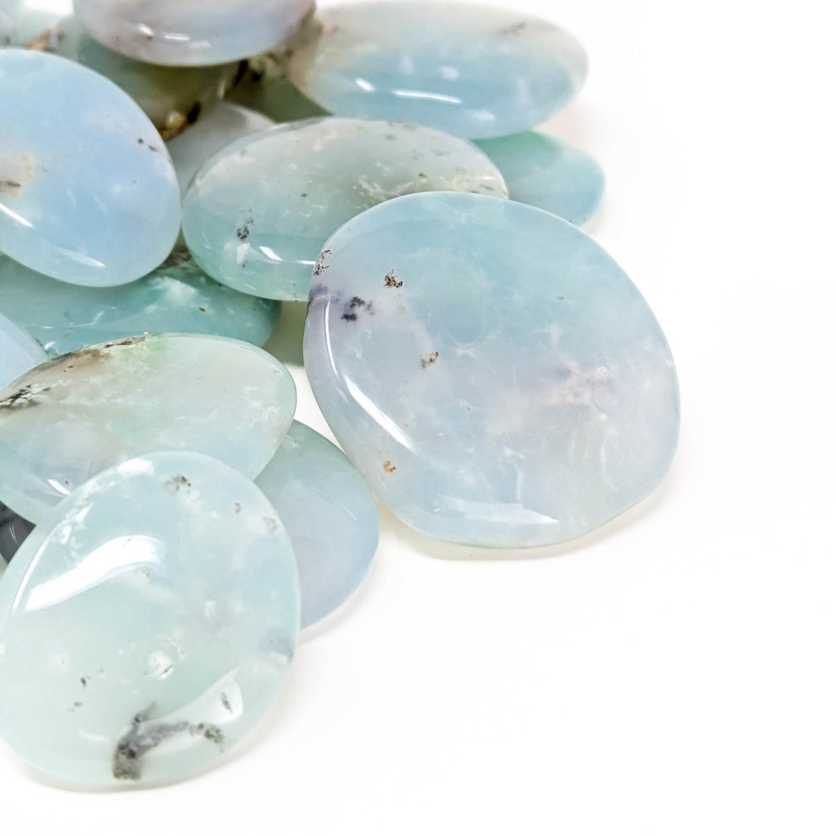 Chrysoprase mini palmstone, a variety of chalcedony.