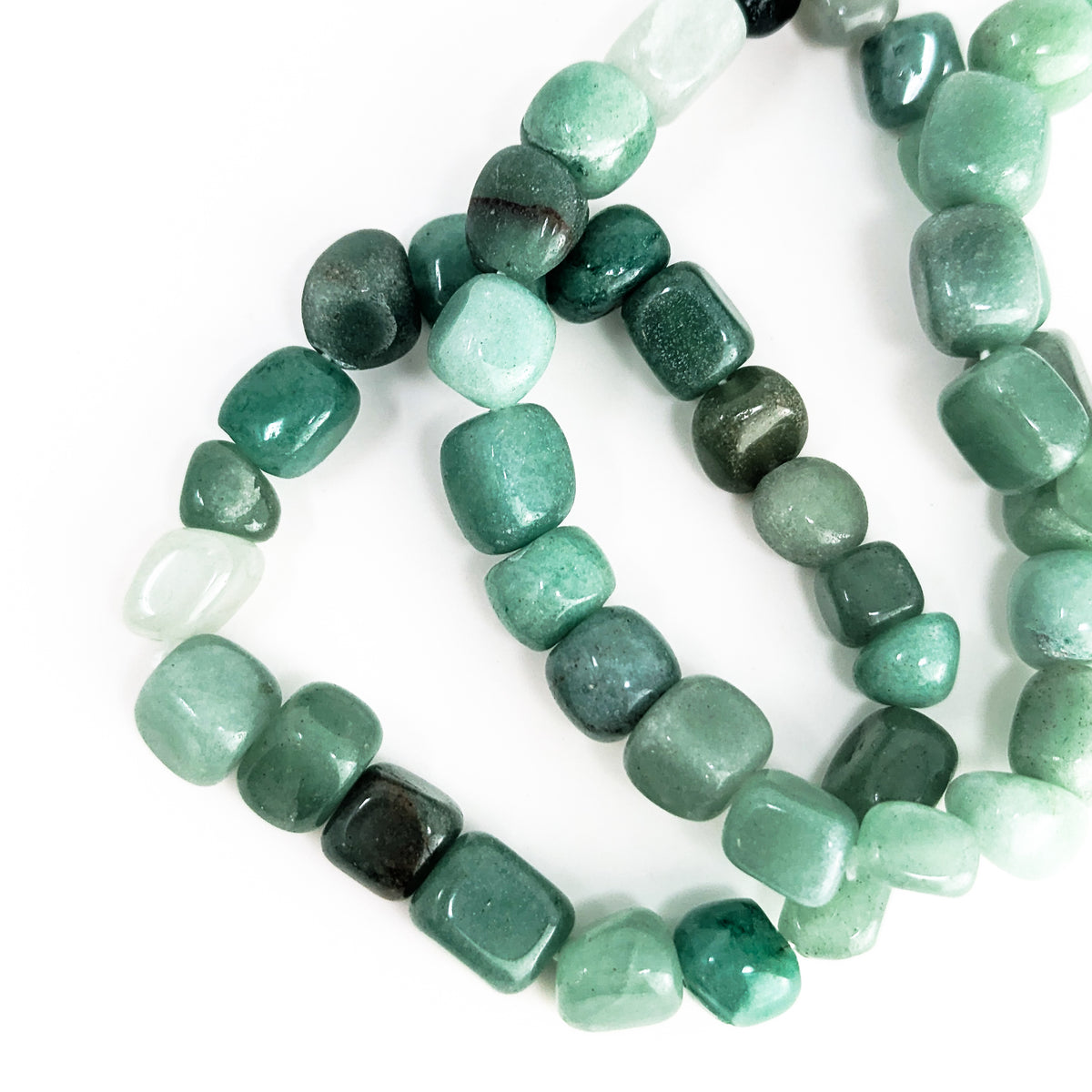 Green aventurine tumbled bead bracelet – close-up of a bracelet