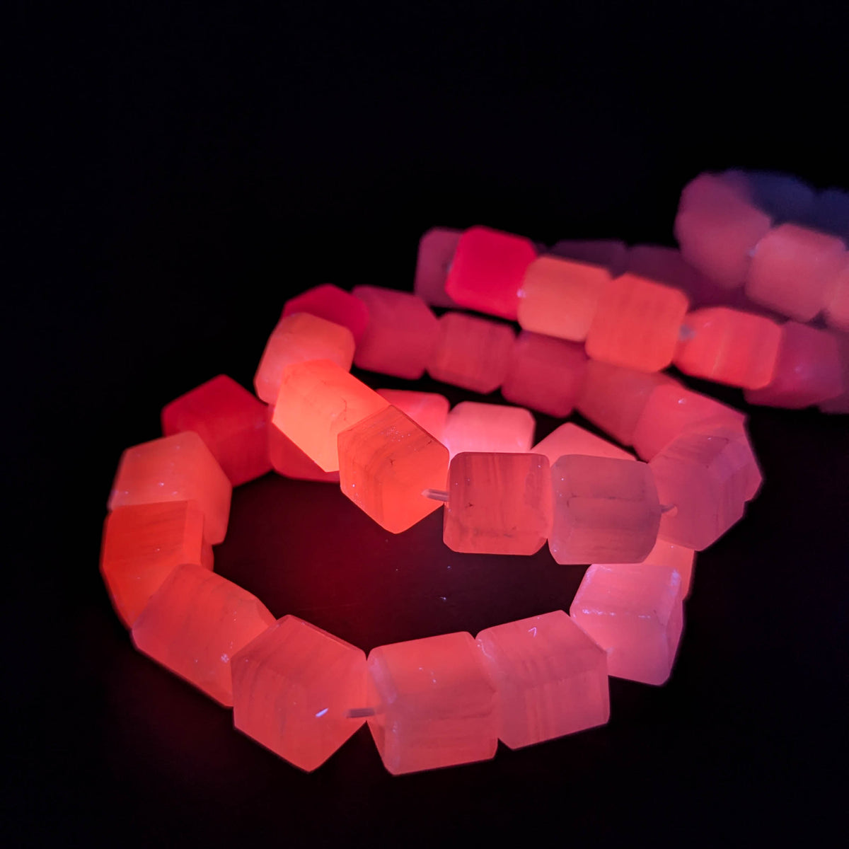 Mangano Calcite bead bracelet.
