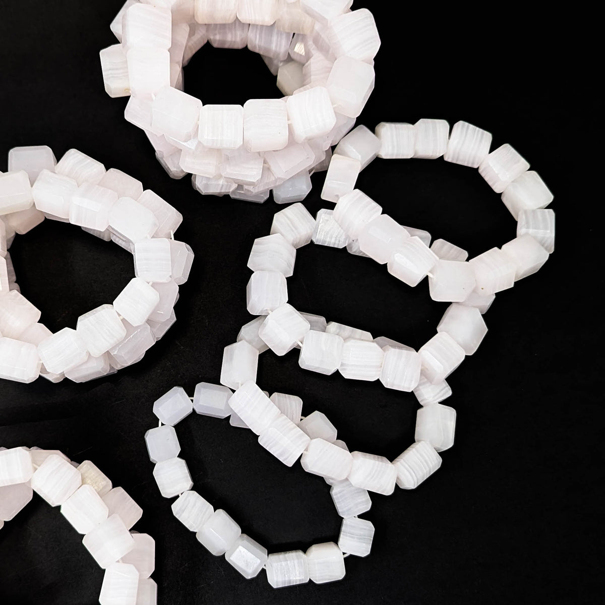 Mangano Calcite bead bracelet.