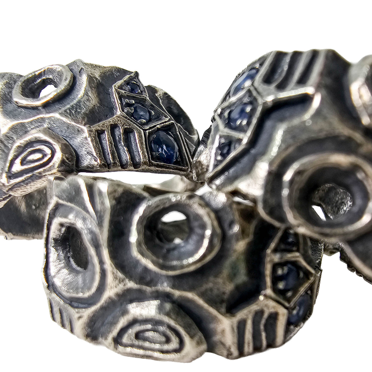 Monoceros free flow ring.
