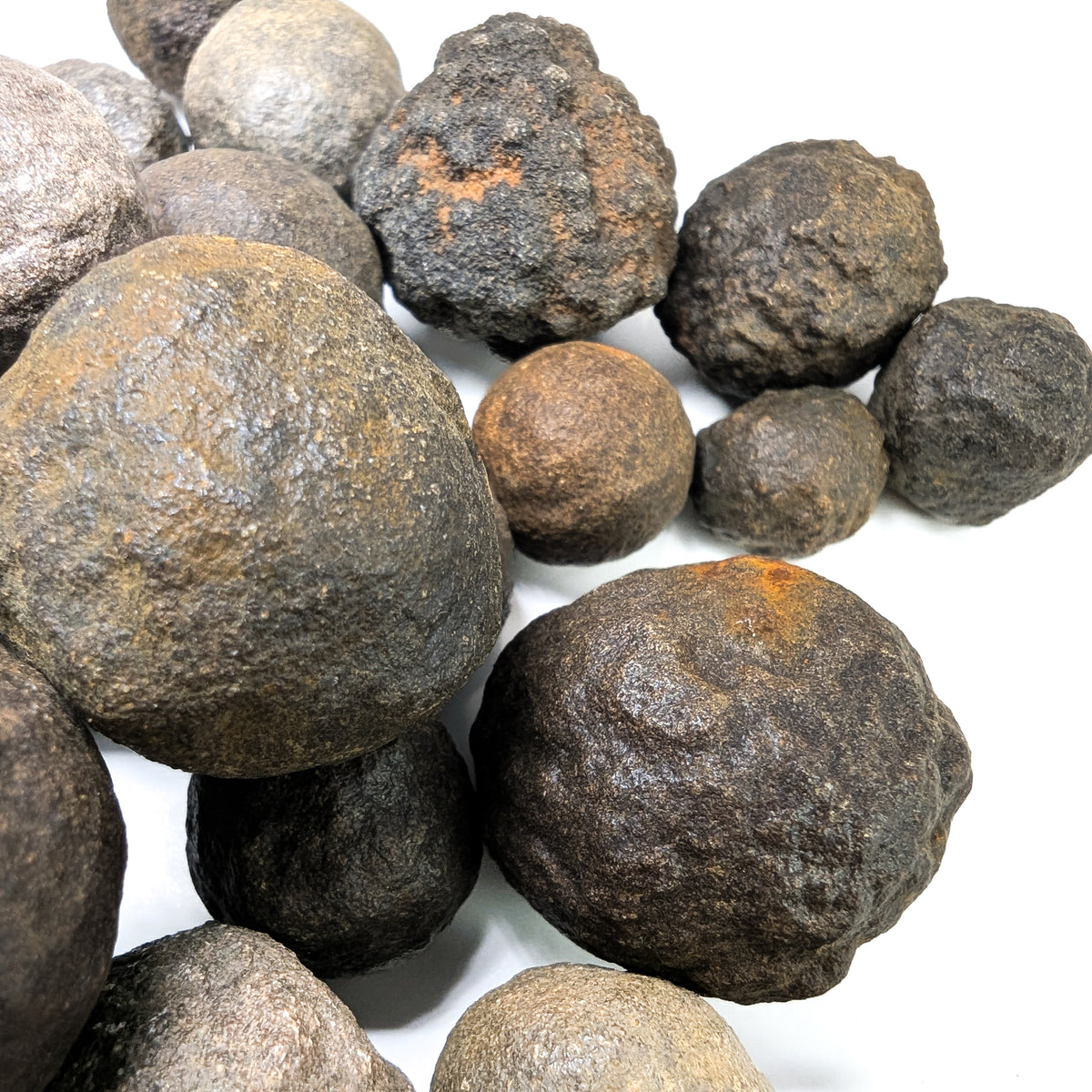 Moqui marble from Utah – group, close view
