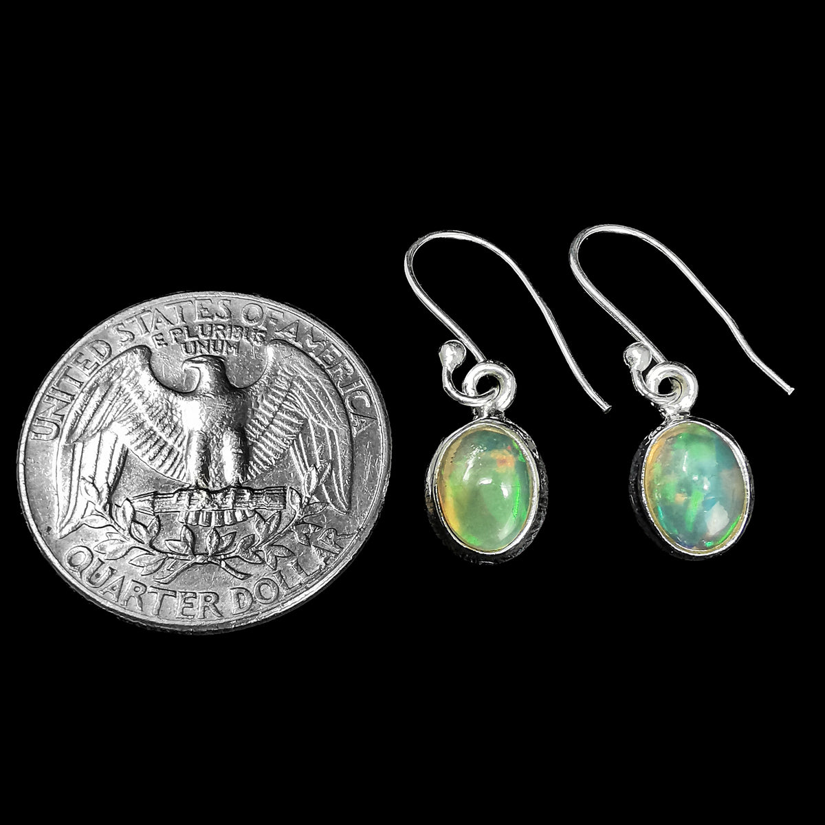 Opal Dished earring (oval) in sterling silver.