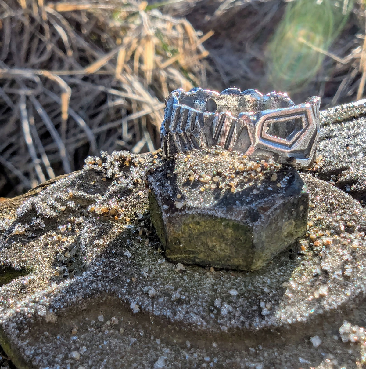 Monoceros free flow ring.