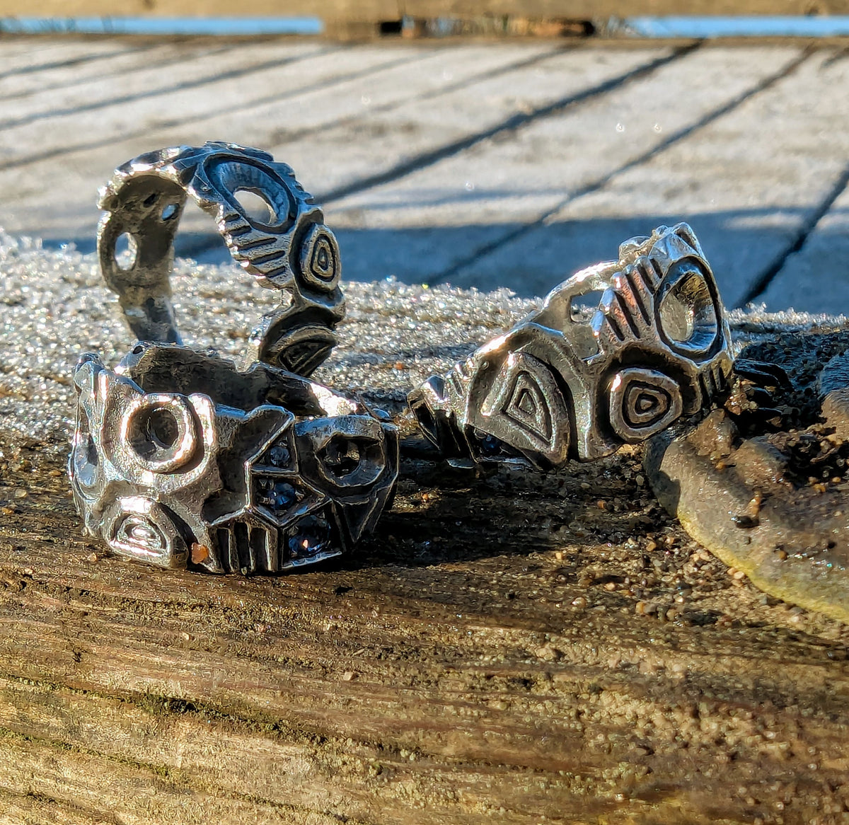 Monoceros free flow ring.