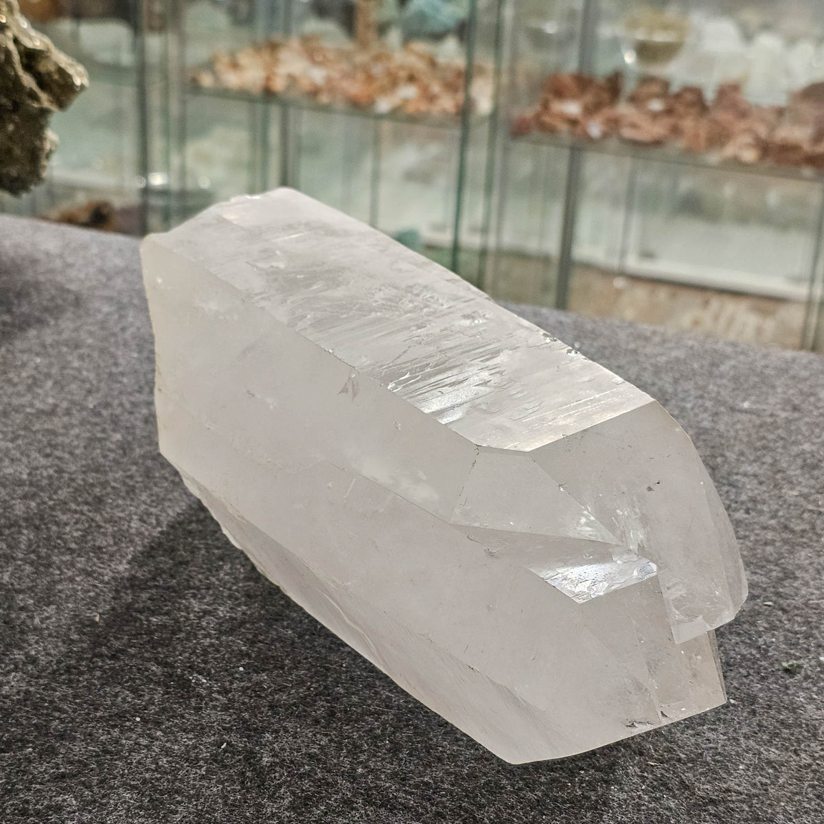 Quartz statement specimen from Minas Gerais, Brazil.