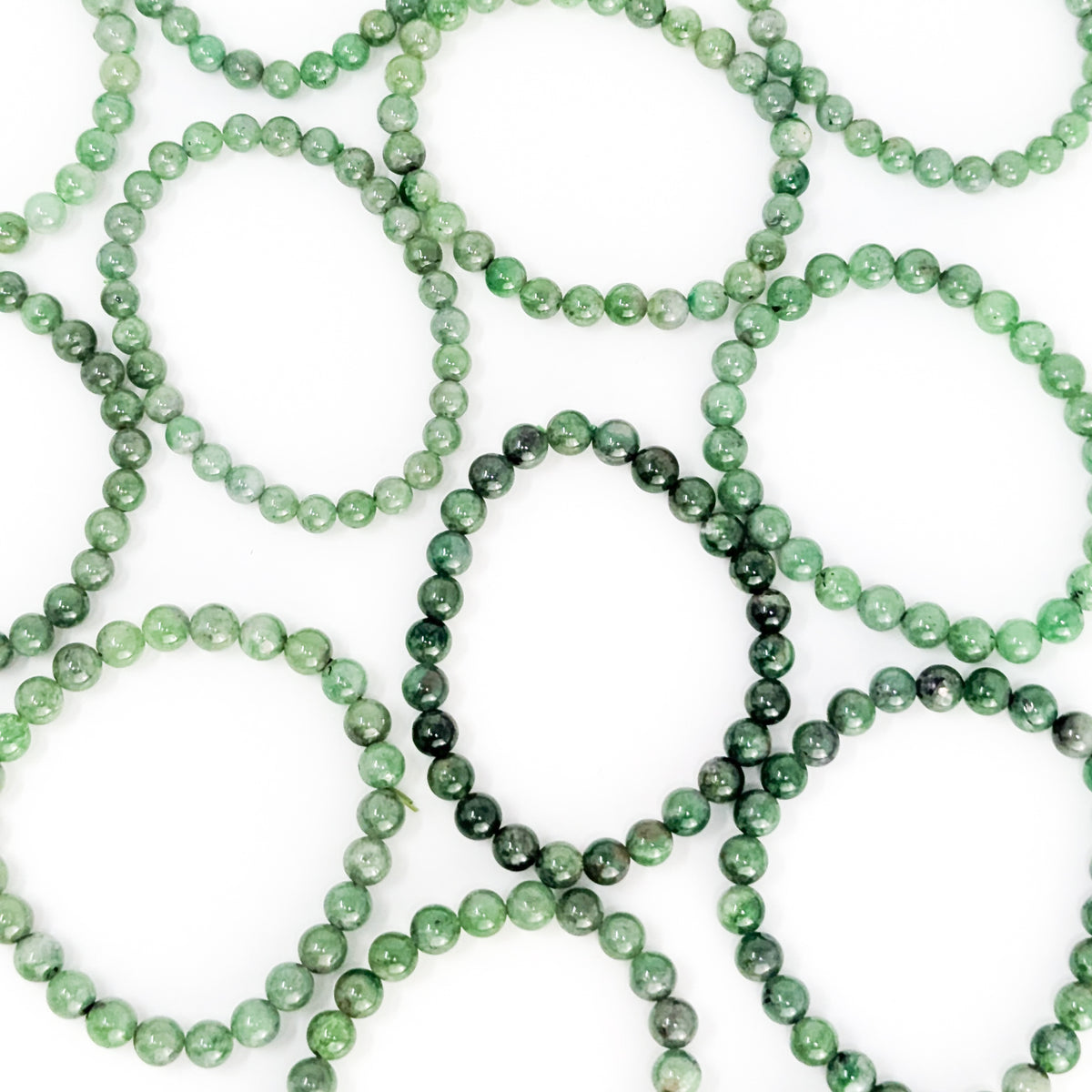 Tsavorite bead bracelet from Tanzania – bracelets, close view