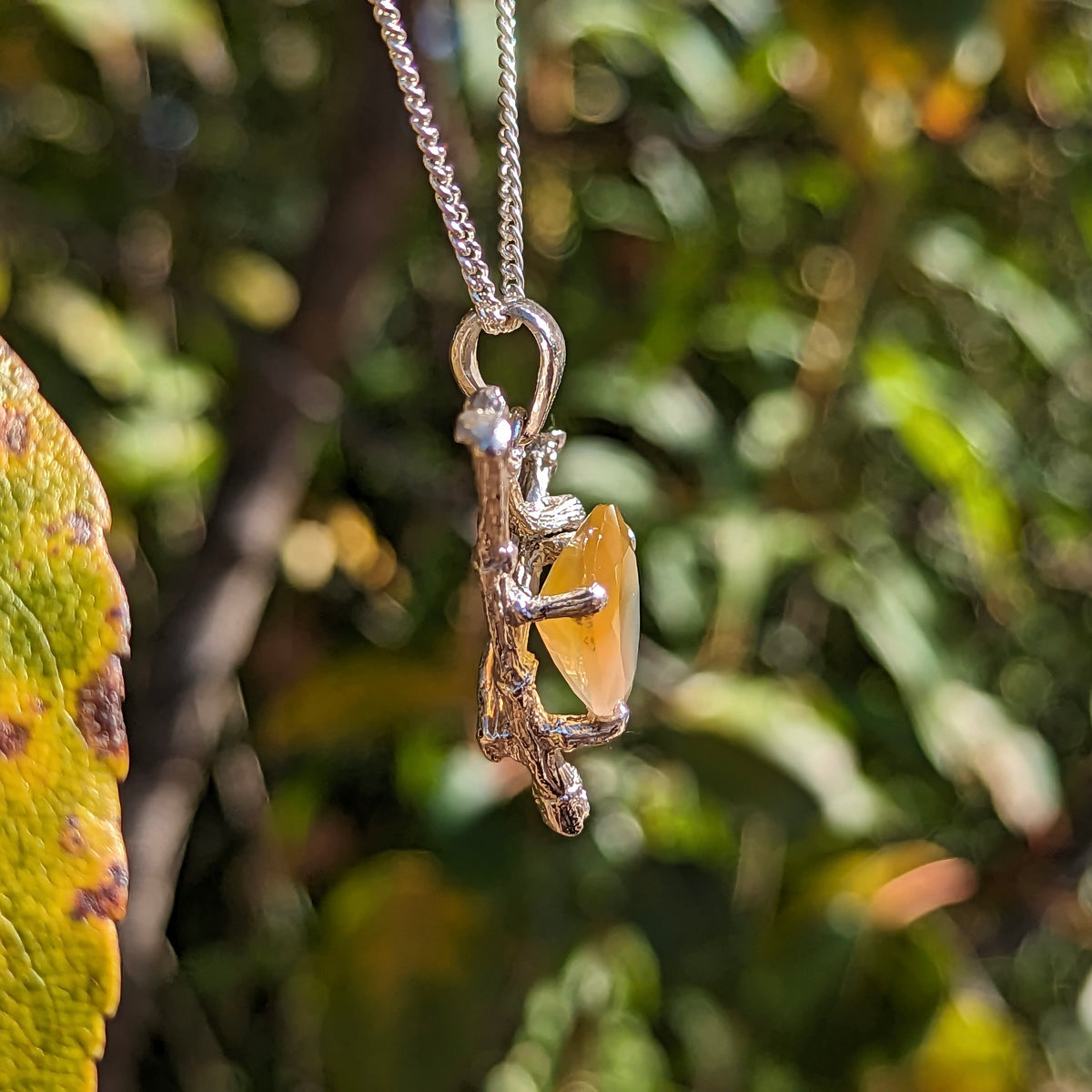 Twig and BC agate pendant in sterling silver – pendant, side view