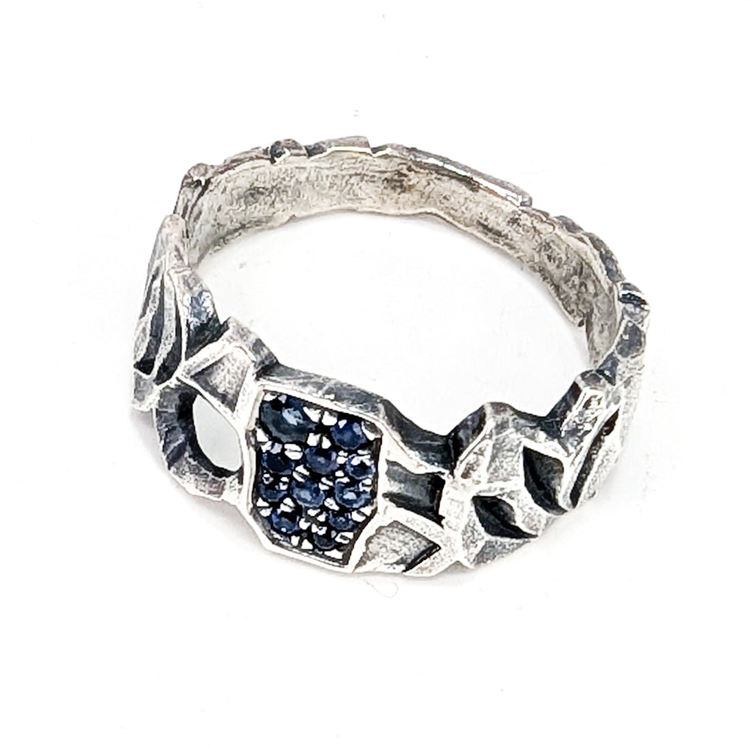 Volans free flow ring in sterling silver.
