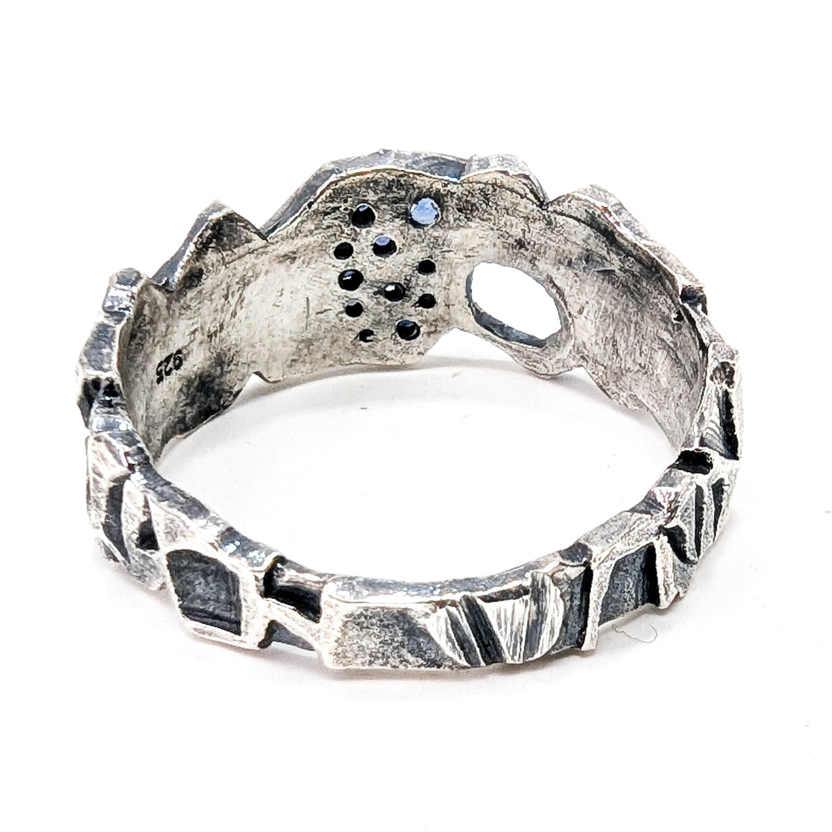 Volans free flow ring in sterling silver.