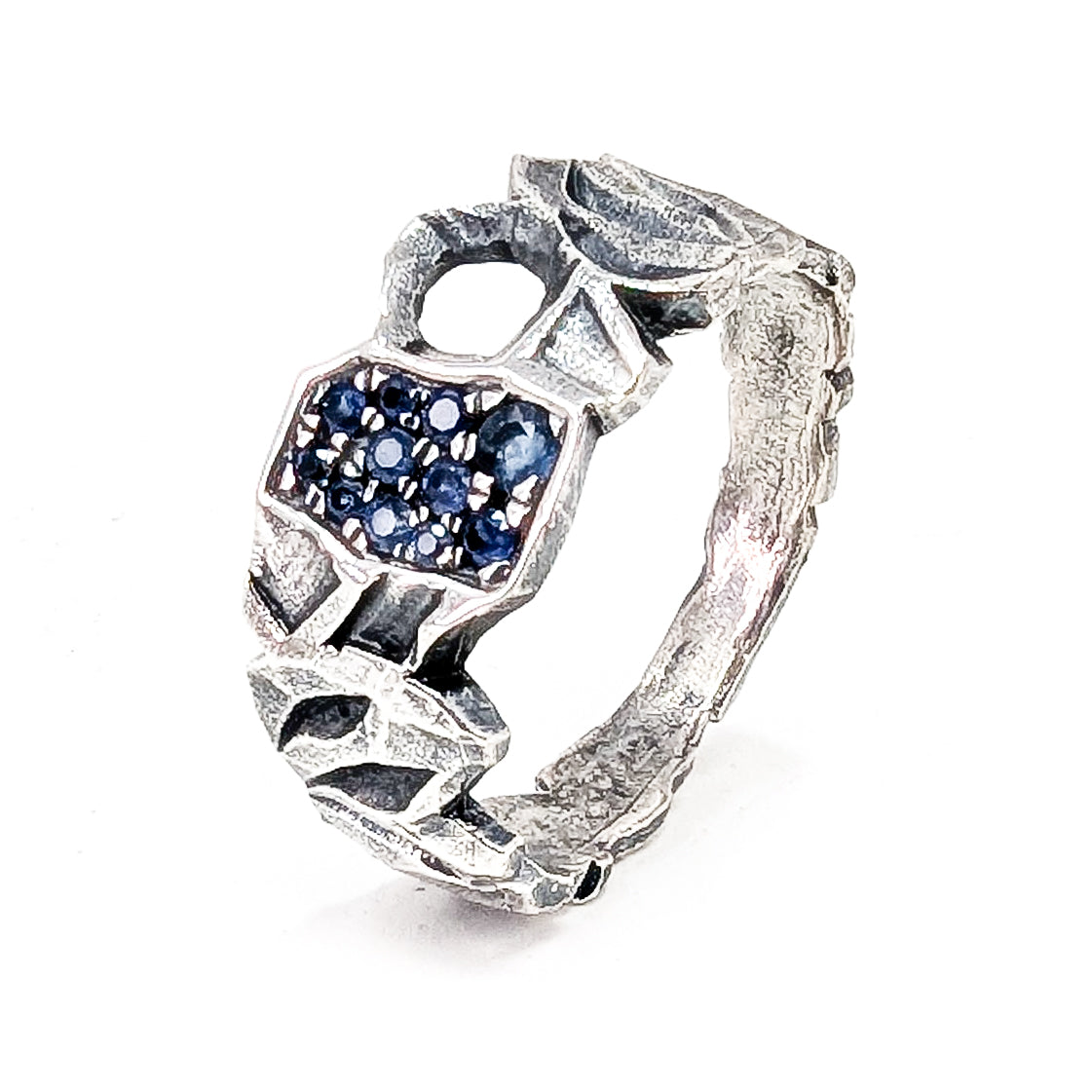 Volans free flow ring in sterling silver.