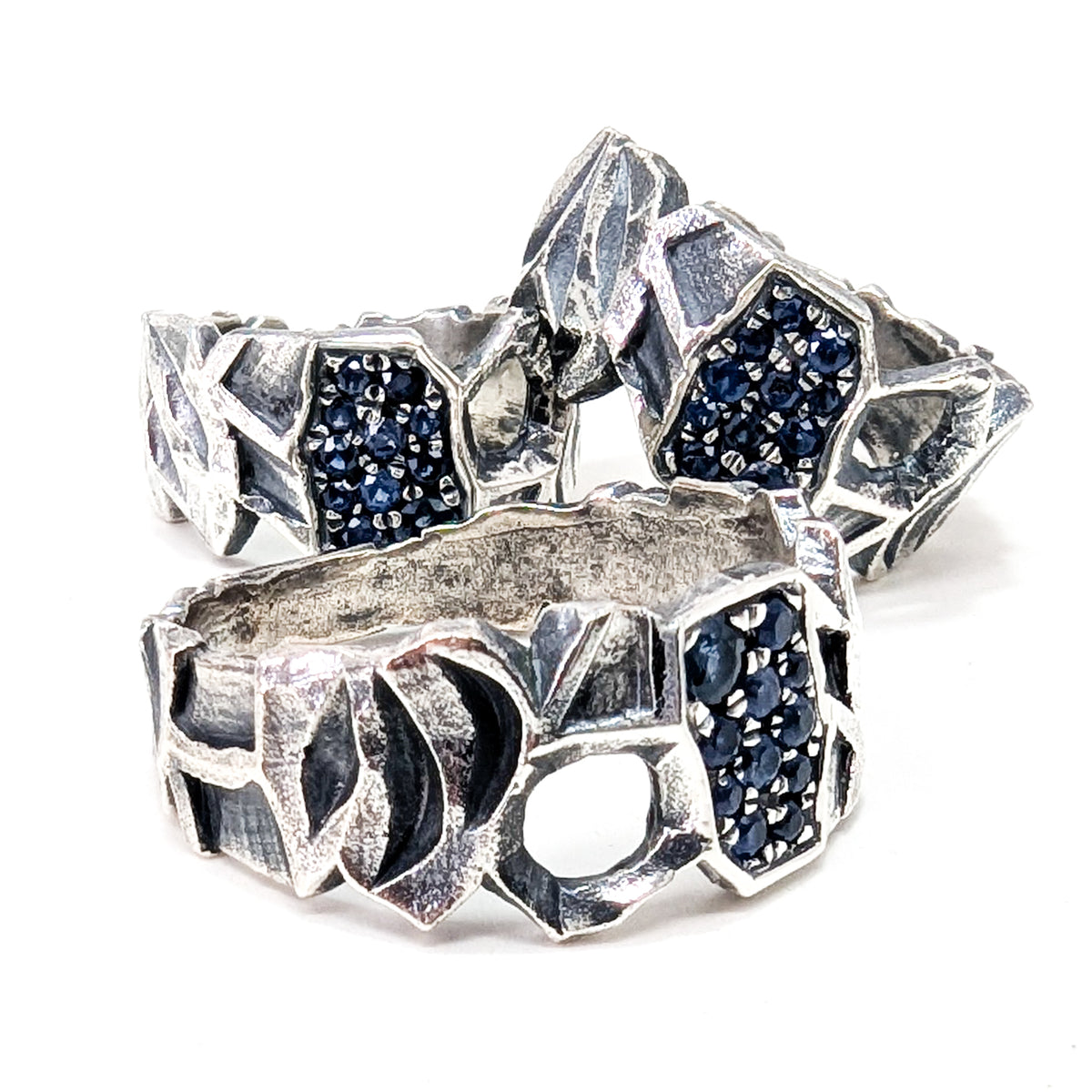 Volans free flow ring in sterling silver.