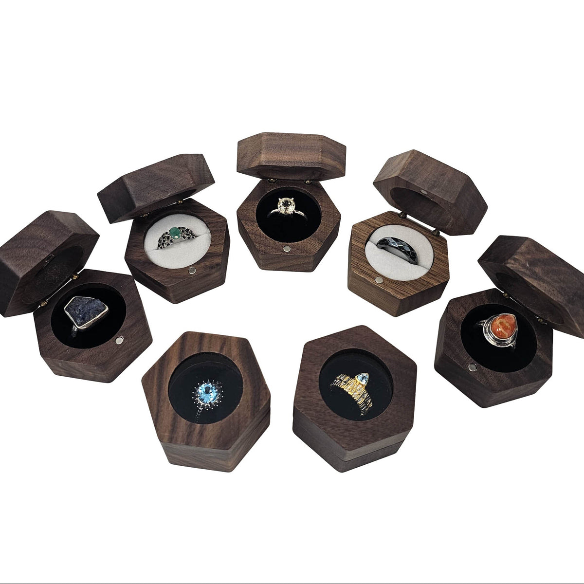 Wood hexagon ring box – open boxes with gems