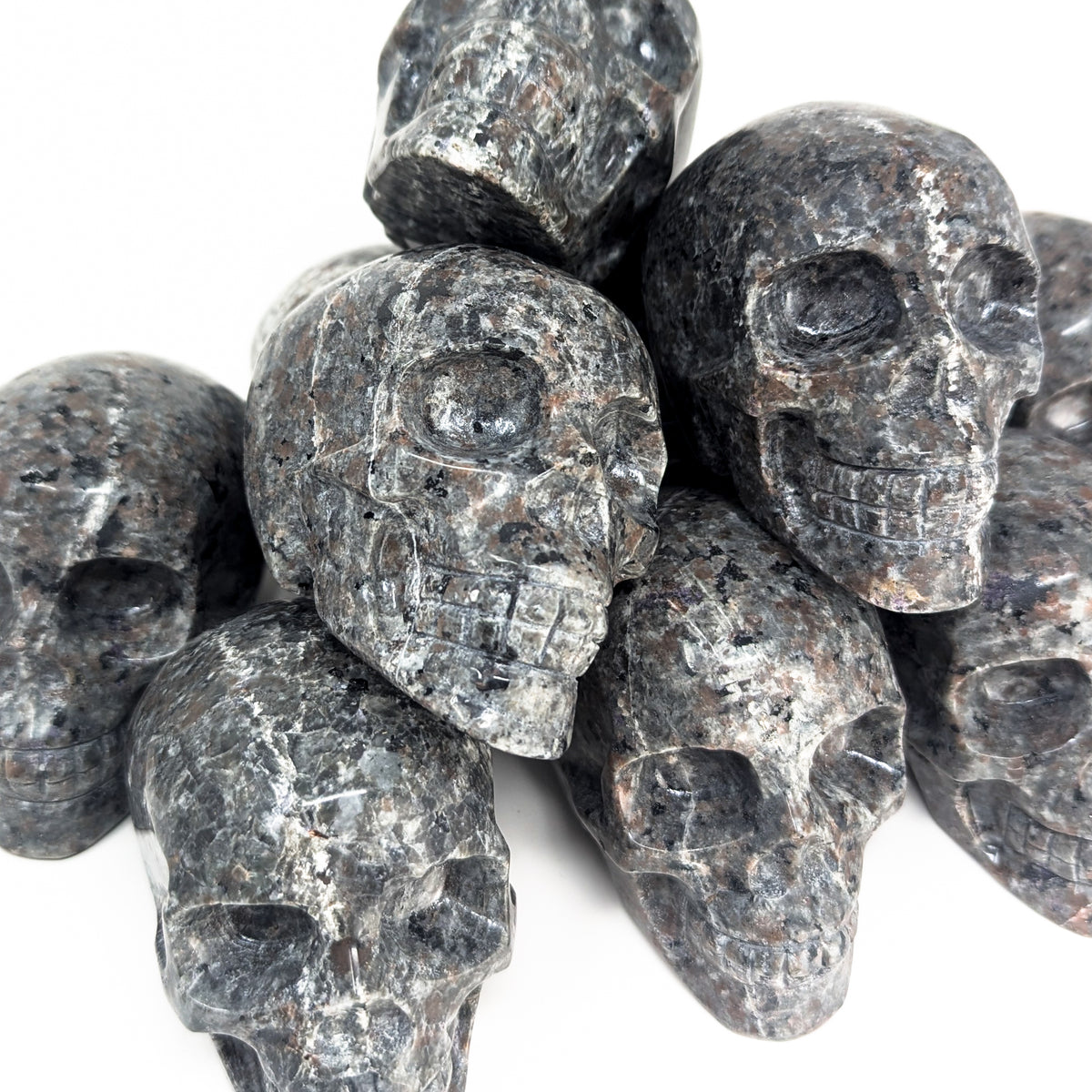 Yooperlite skull from Russia – group of skulls