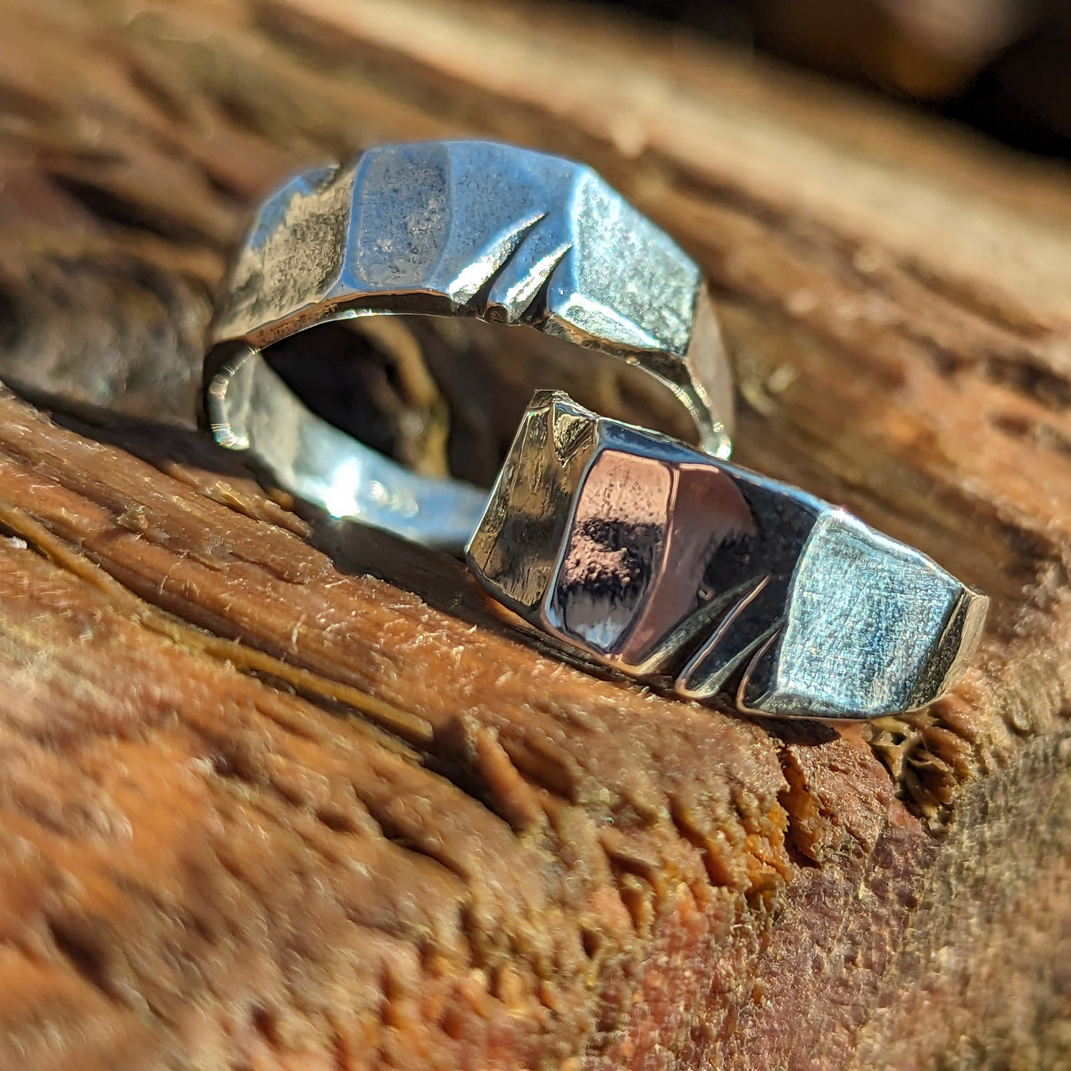 Zababa organic ring in sterling silver.